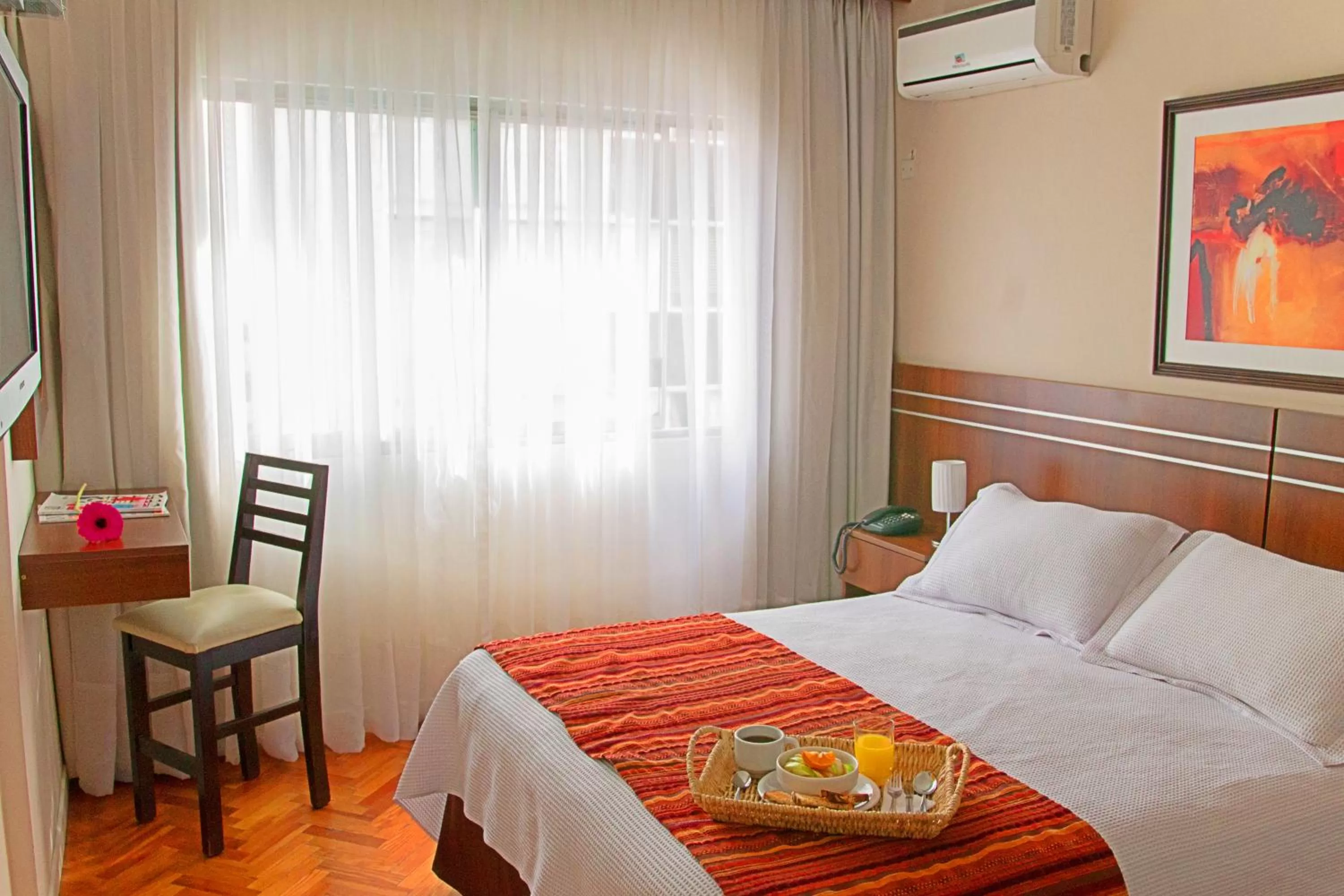 Bed in Hotel America