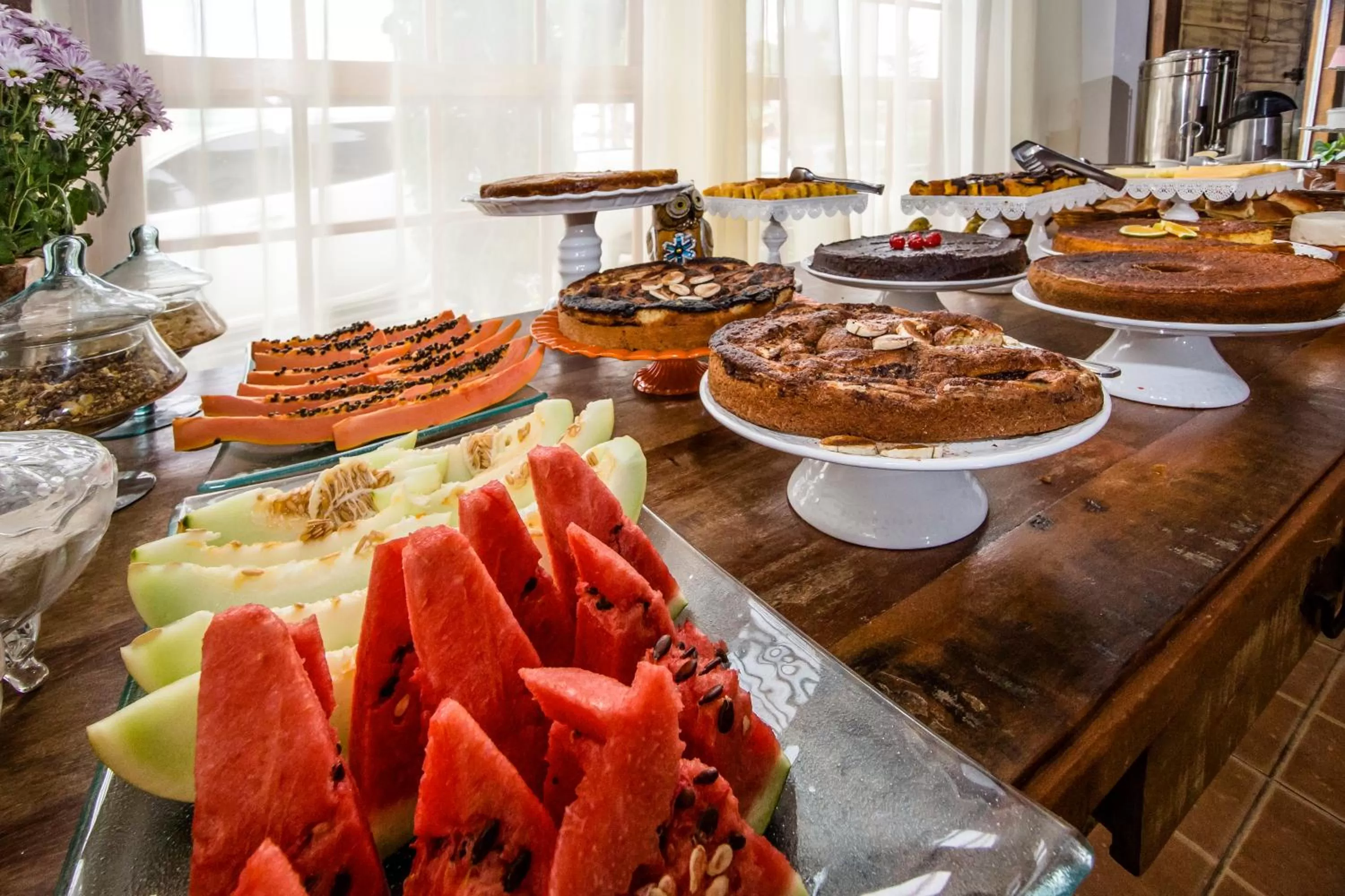 Buffet breakfast, Food in Pousada Neuza Barbosa