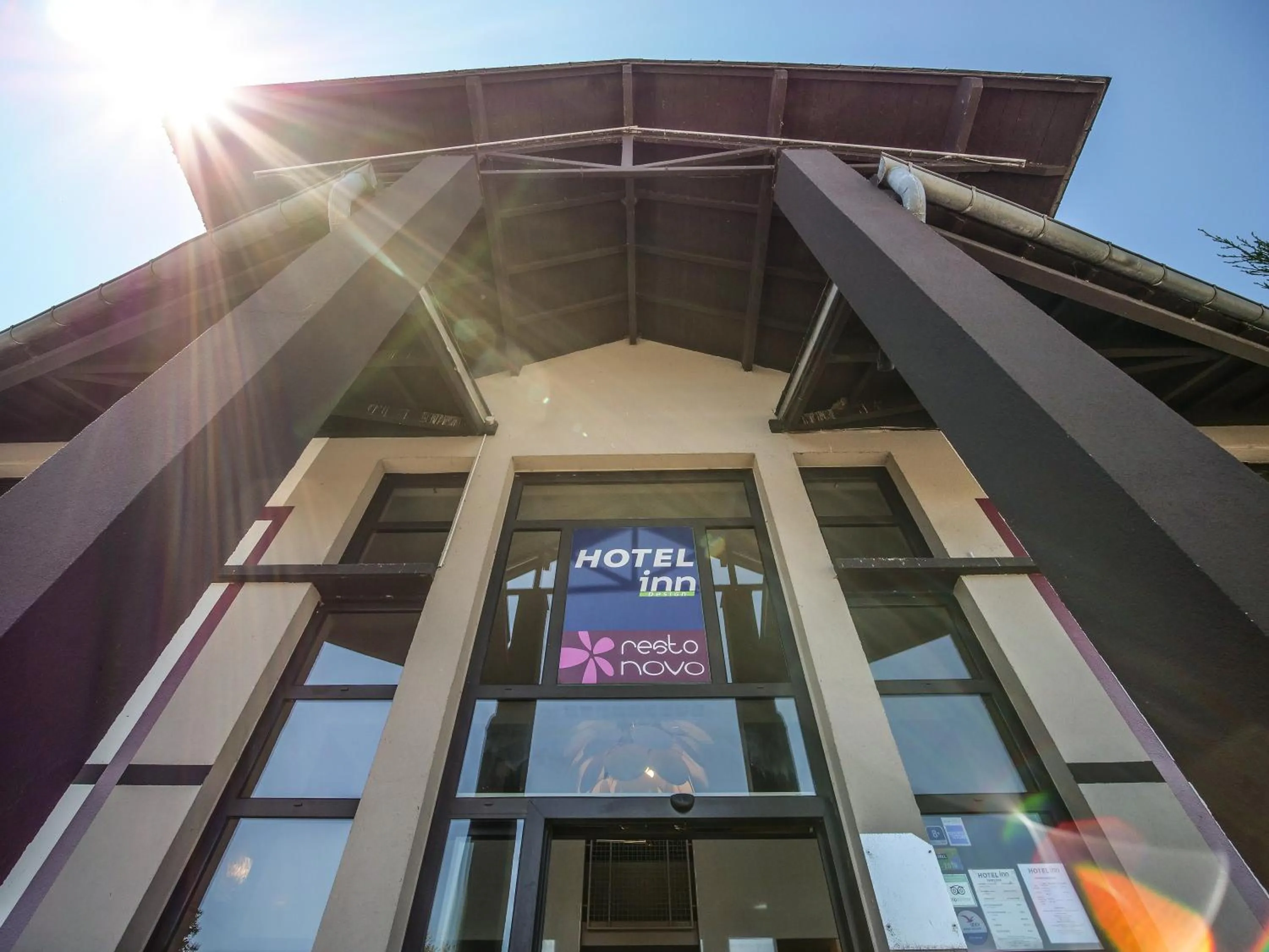 Lobby or reception in Hôtel Inn Design Resto Novo Langres