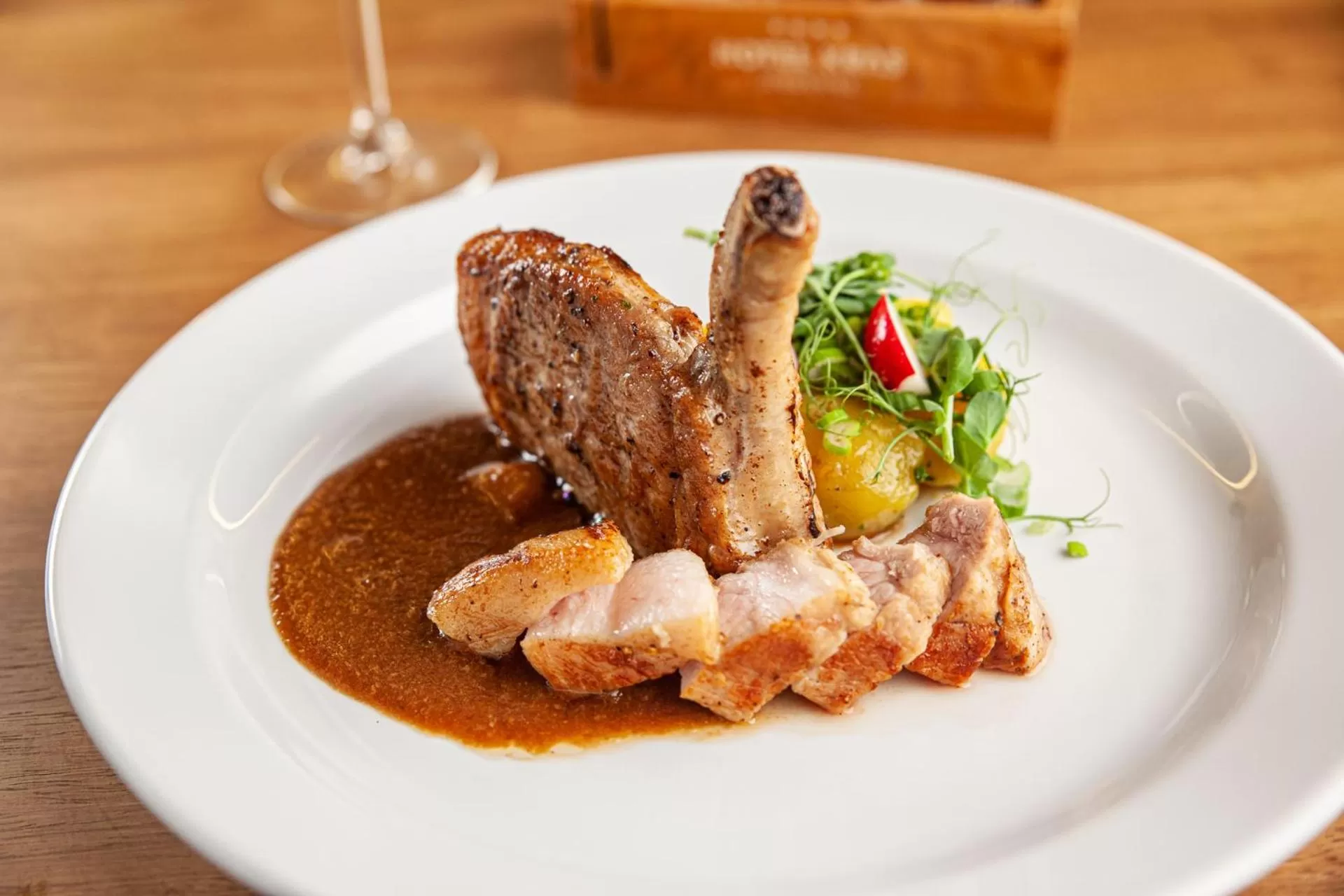 Food and drinks in Hotel Kras