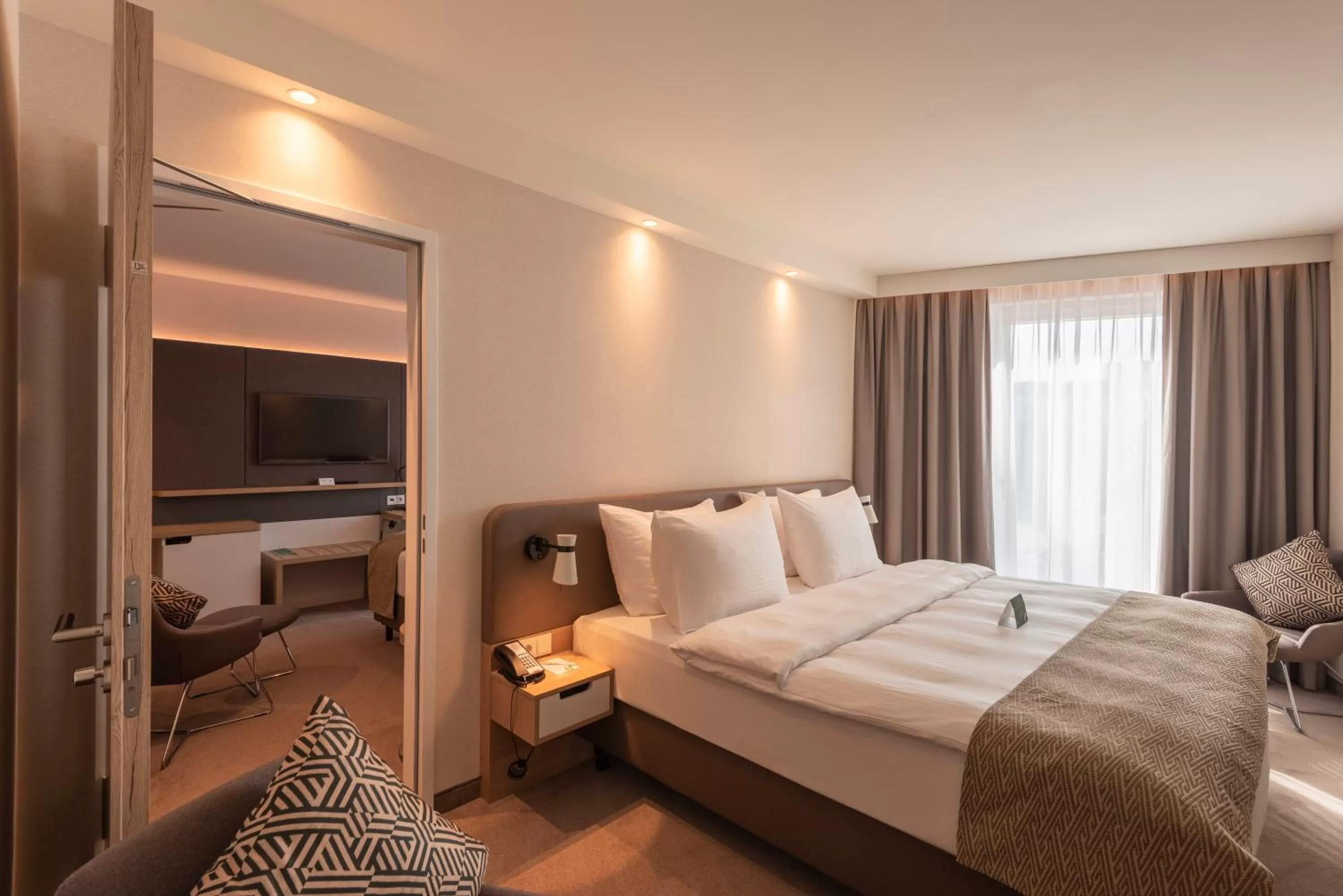 Photo of the whole room, Bed in Holiday Inn - Hamburg - Berliner Tor by IHG