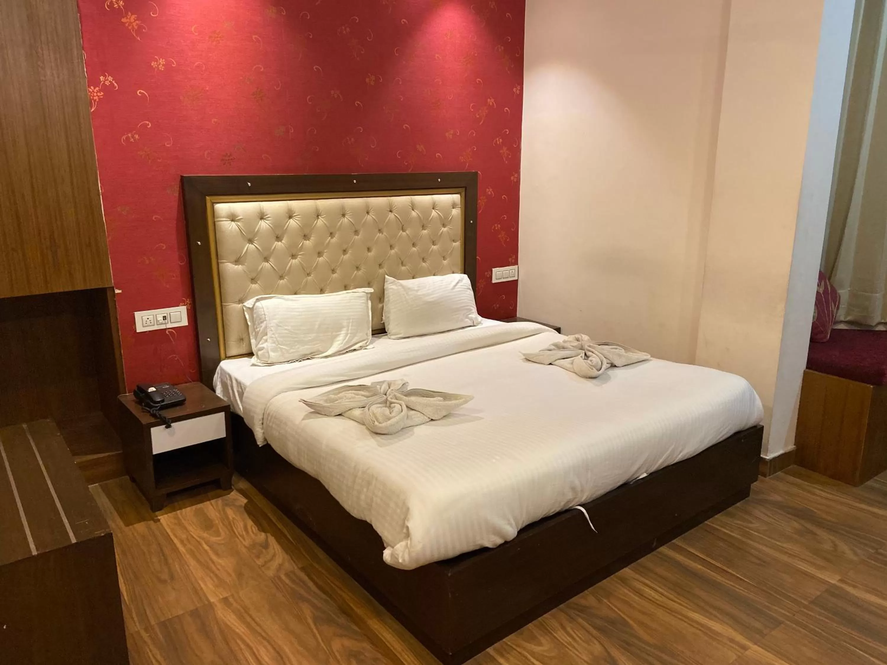 Bed in Hotel Ambika Resort Manali