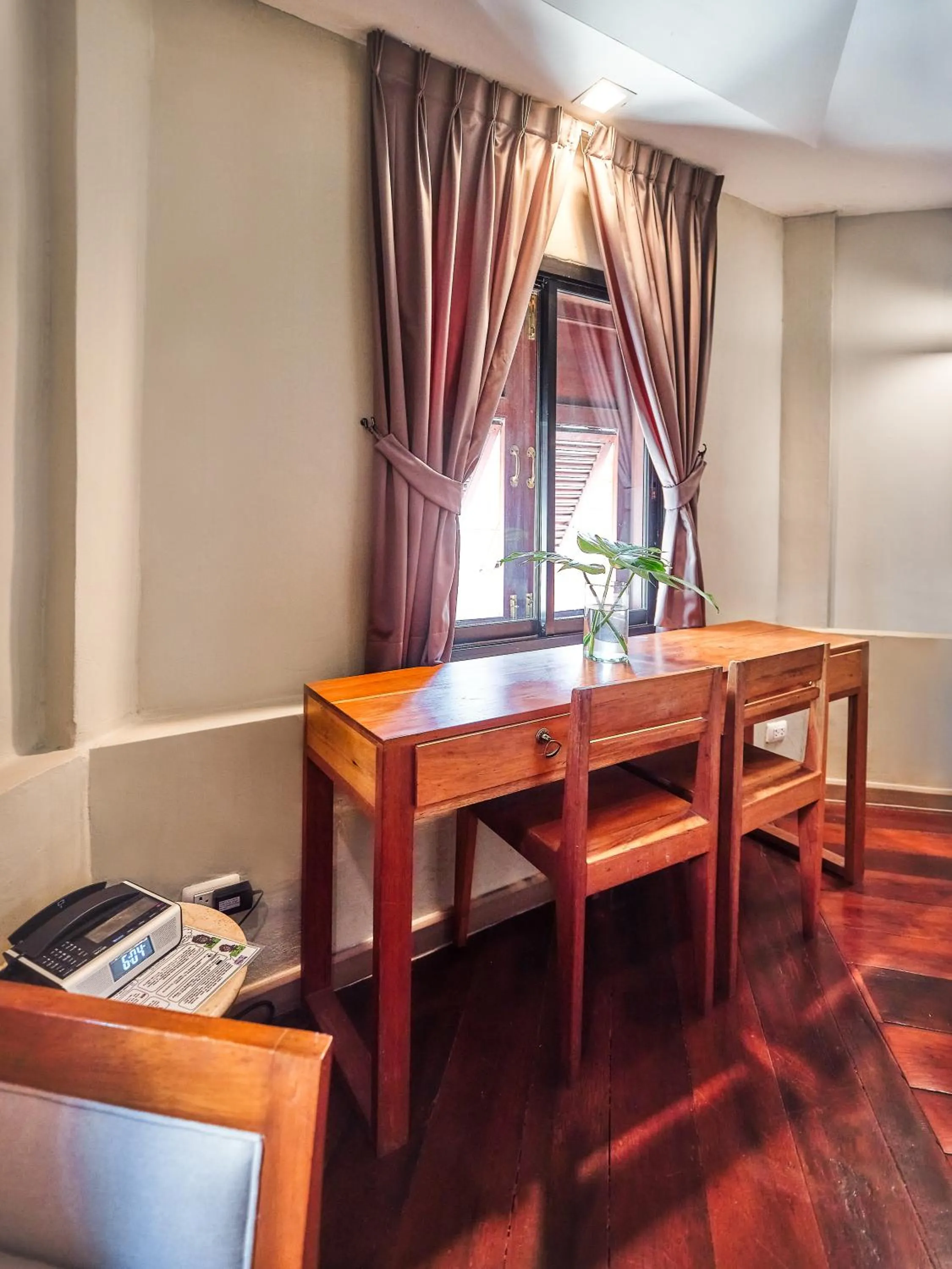 Living room in Prince Theatre Heritage Stay Hostel - Silom