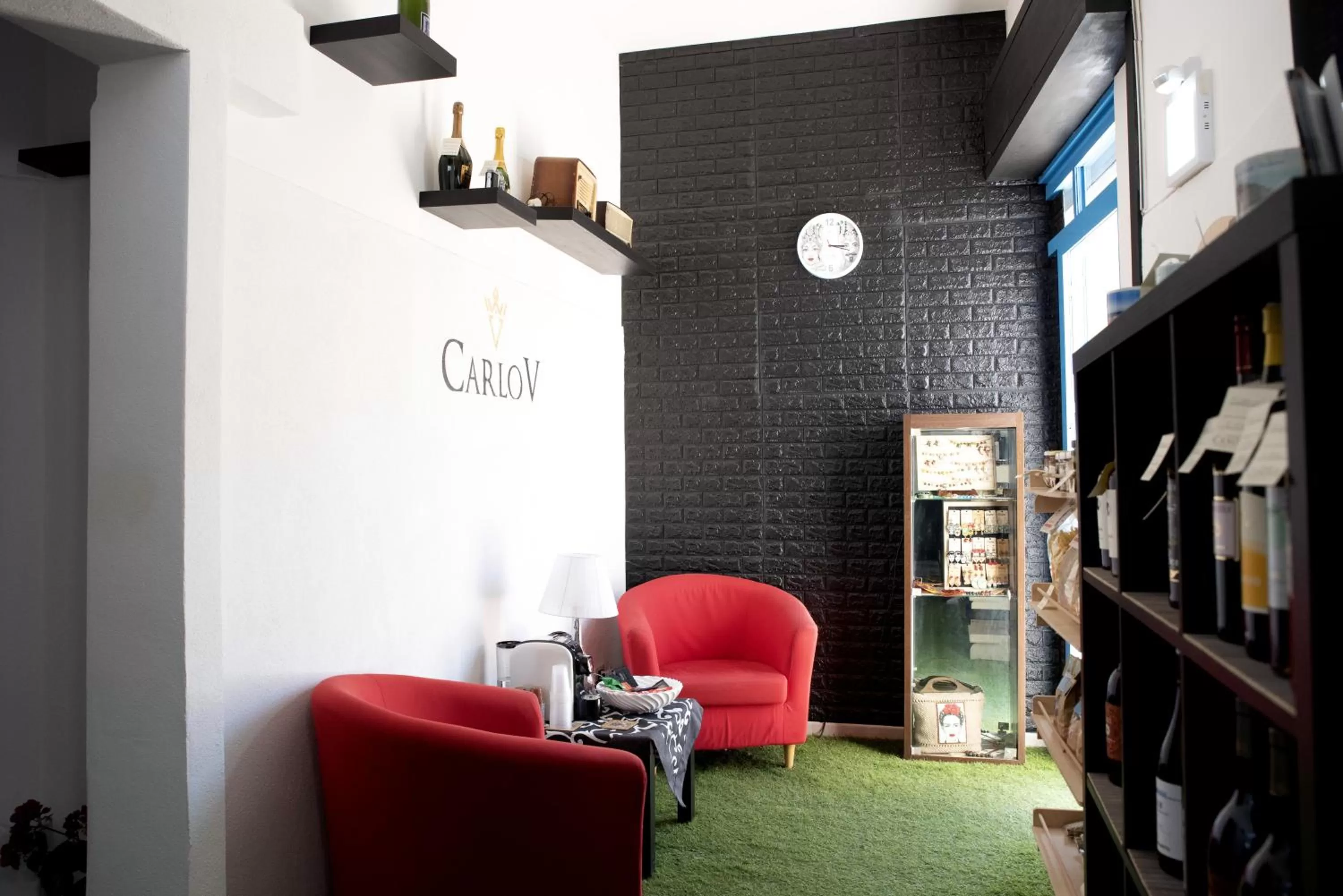 Seating Area in Carlo V - Holiday Rooms