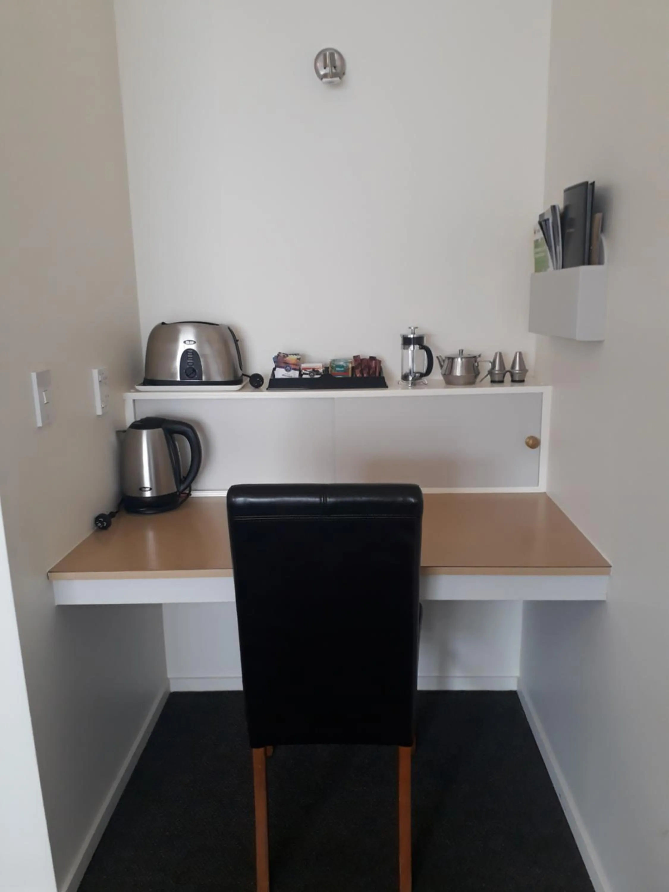 Coffee/tea facilities in The Coast Motel