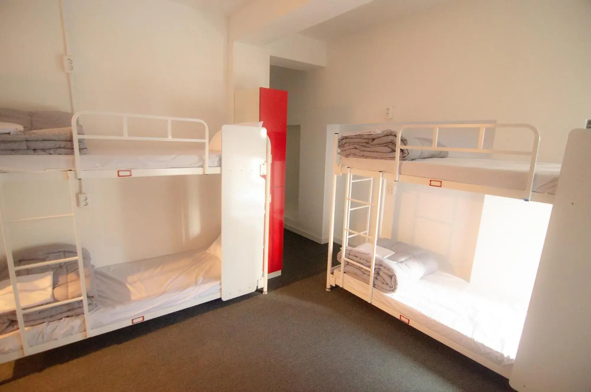 Bed in 8-Bed Female Dormitory Room in One Way Guesthouse Busan Bed in 8-Bed Female Dormitory Room in One Way Guesthouse Busan