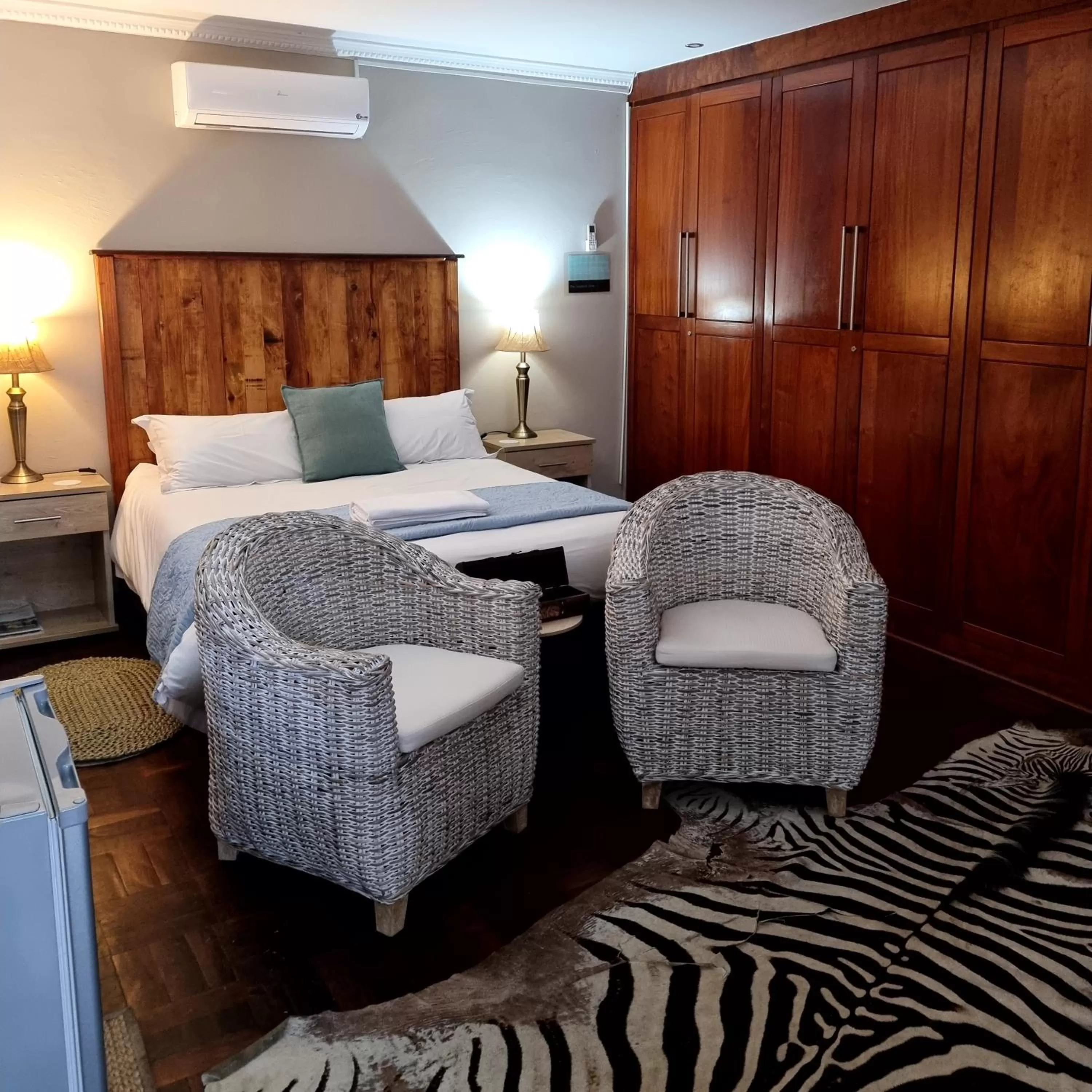 Bedroom, Bed in The Leopard Tree