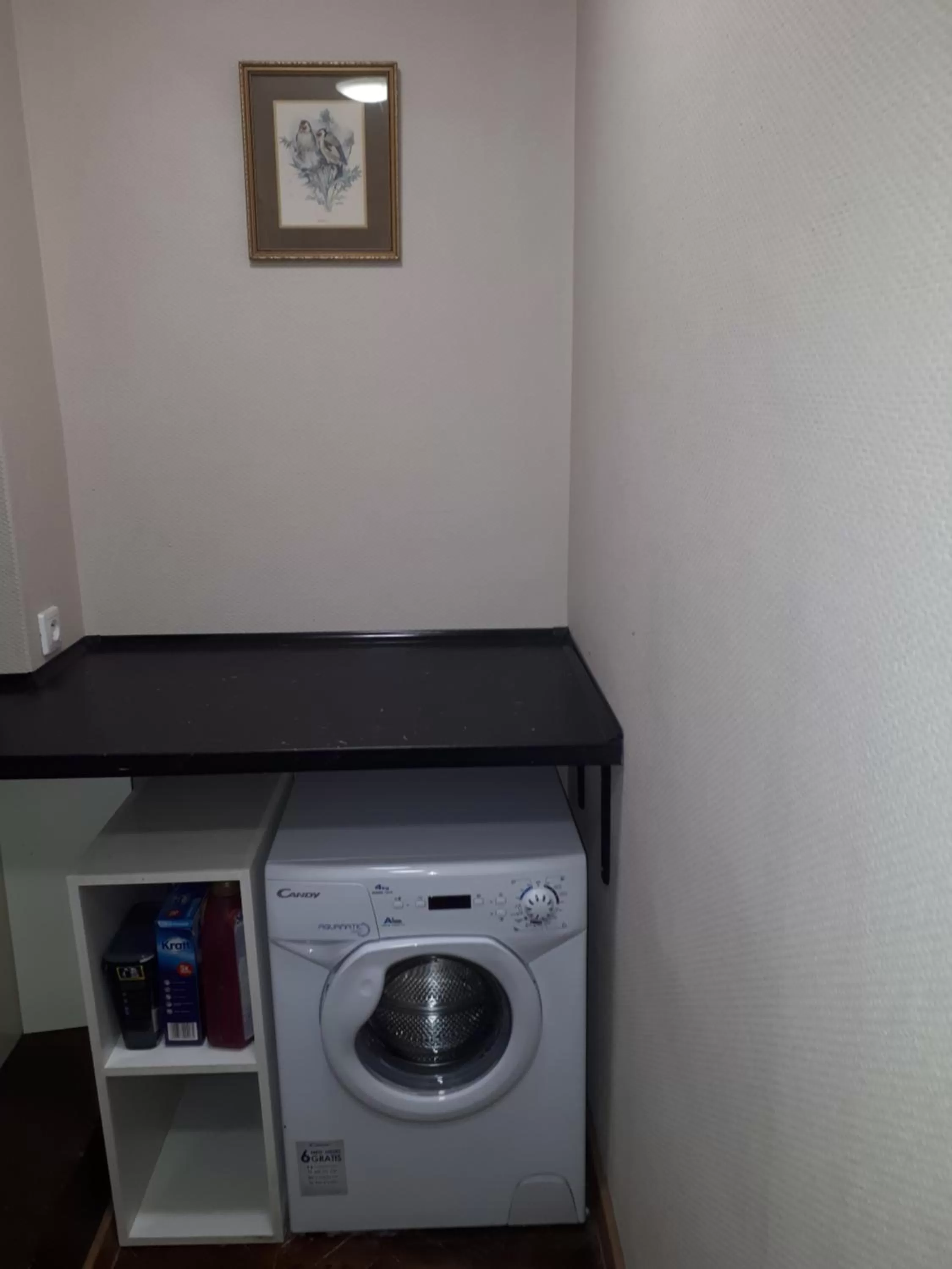 Communal kitchen, Kitchen/Kitchenette in Rembrandt Aparthotel