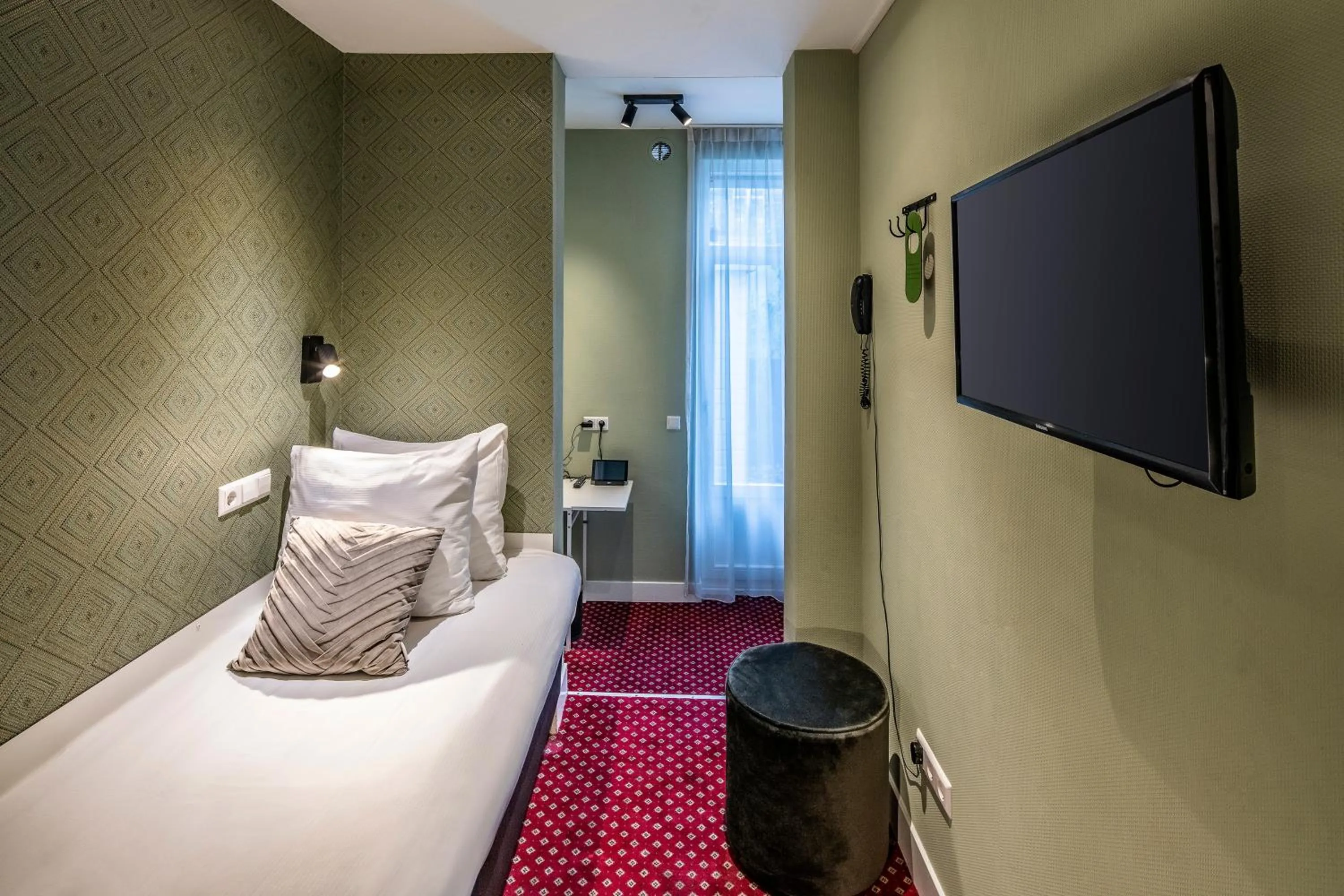 Bed in Hotel Atlantis Amsterdam