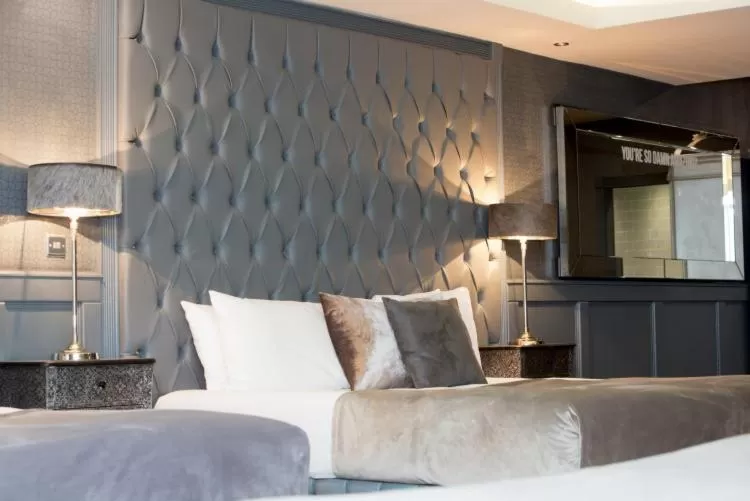 Bed in The Shankly Hotel