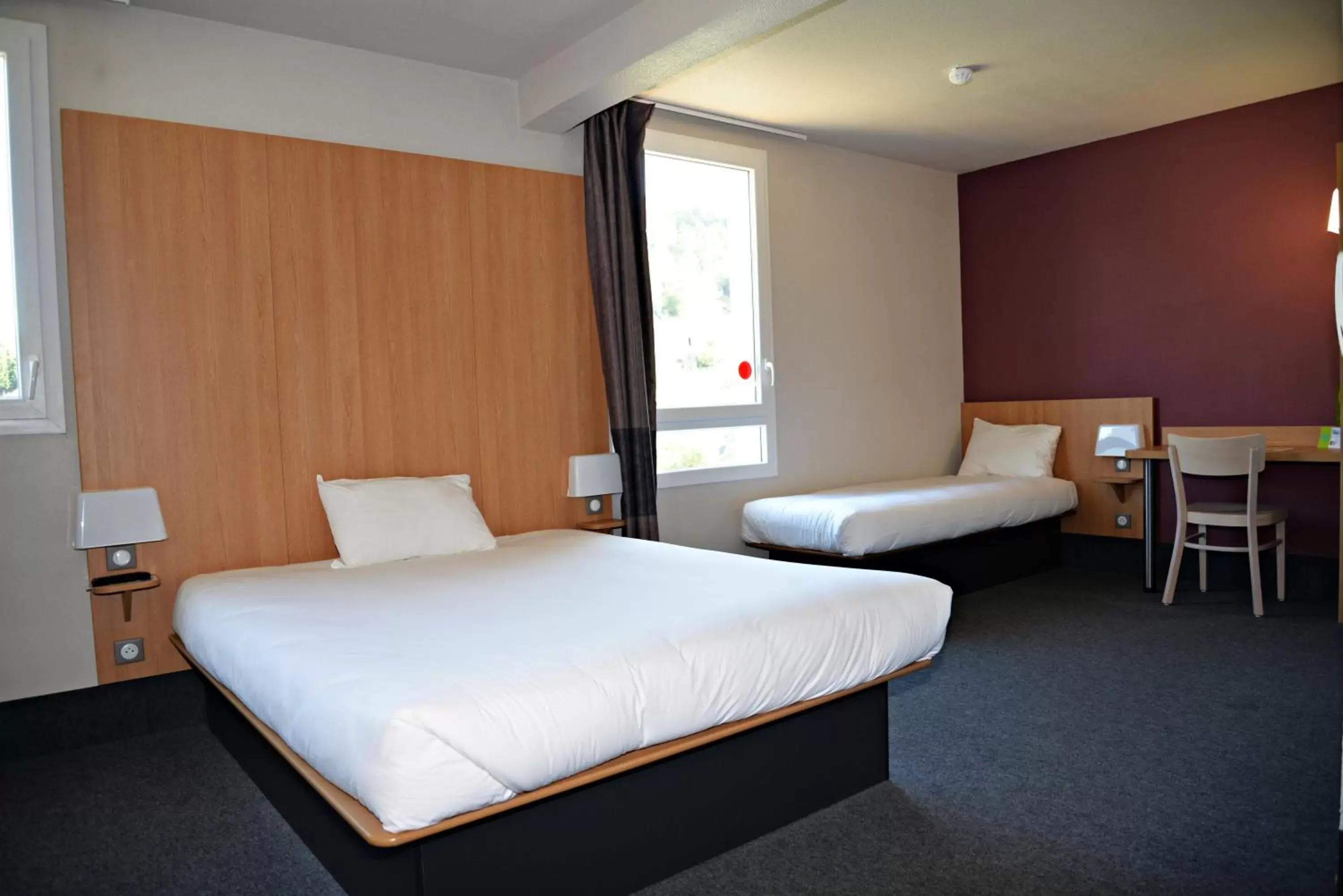 Family Room - Disability Access in B&B HOTEL Alès - Pôle Mécanique Family Room - Disability Access in B&B HOTEL Alès - Pôle Mécanique