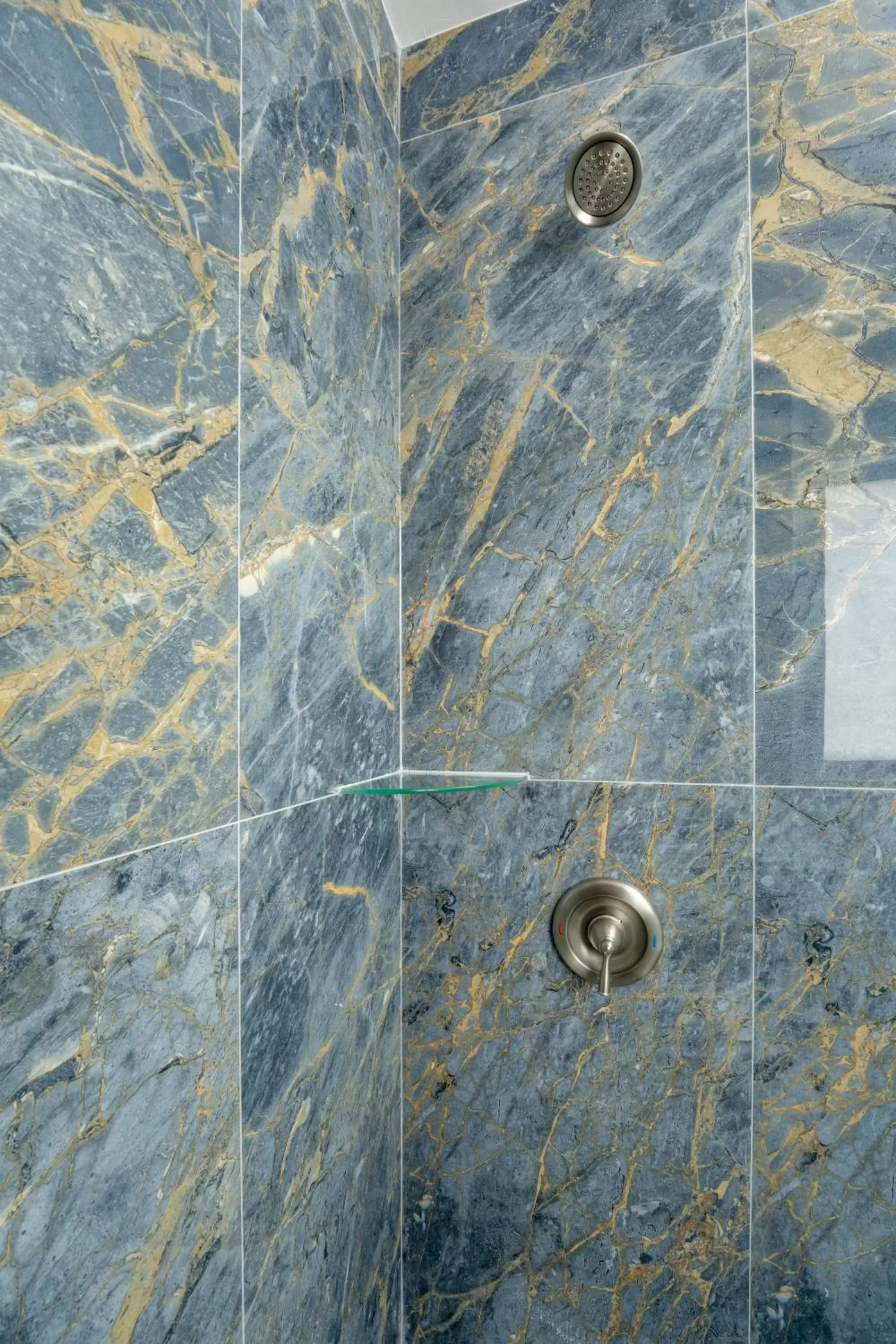 Shower in The Surf Hollywood Beach