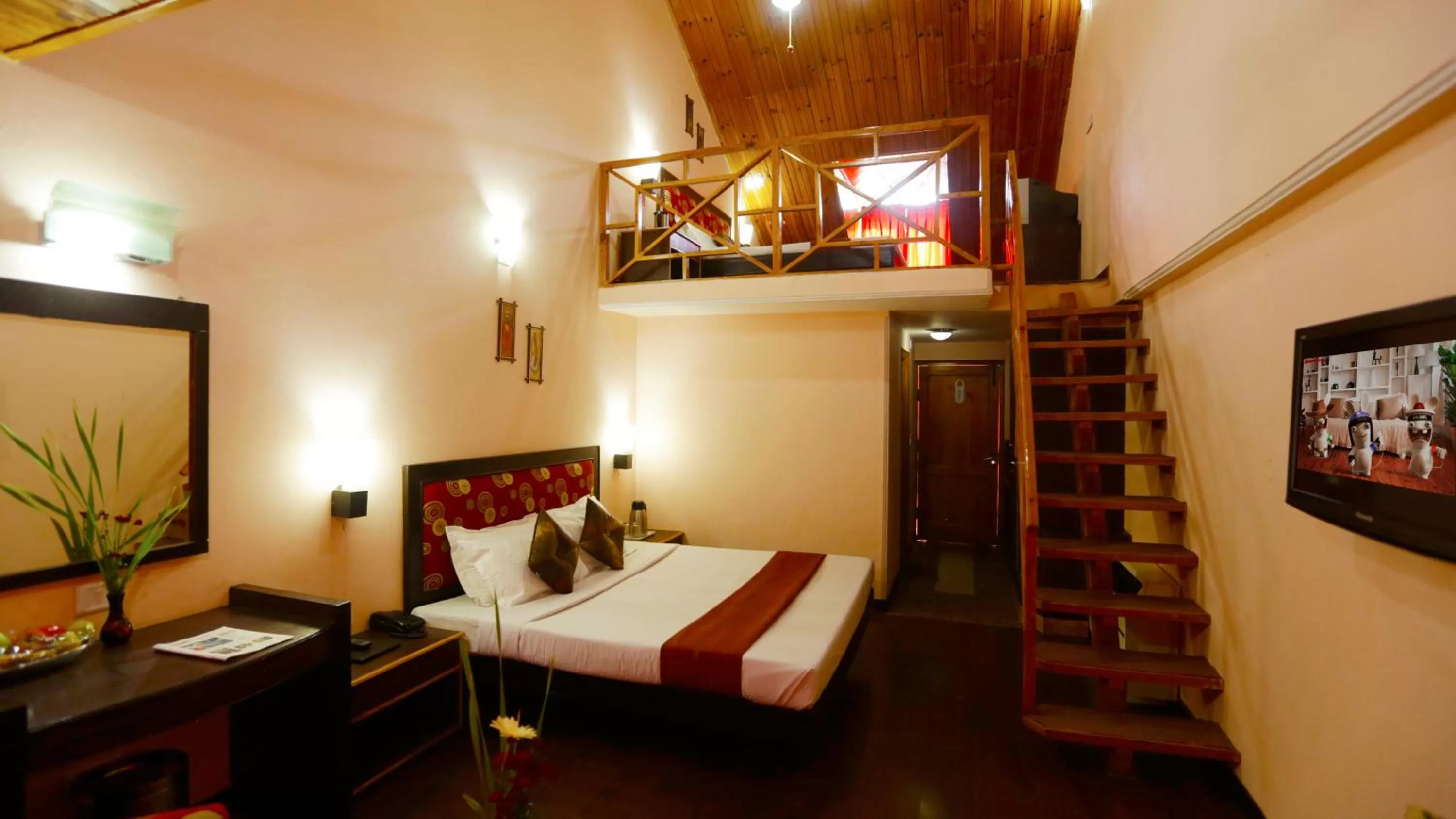 Bed in Snow Valley Resorts & Spa Manali