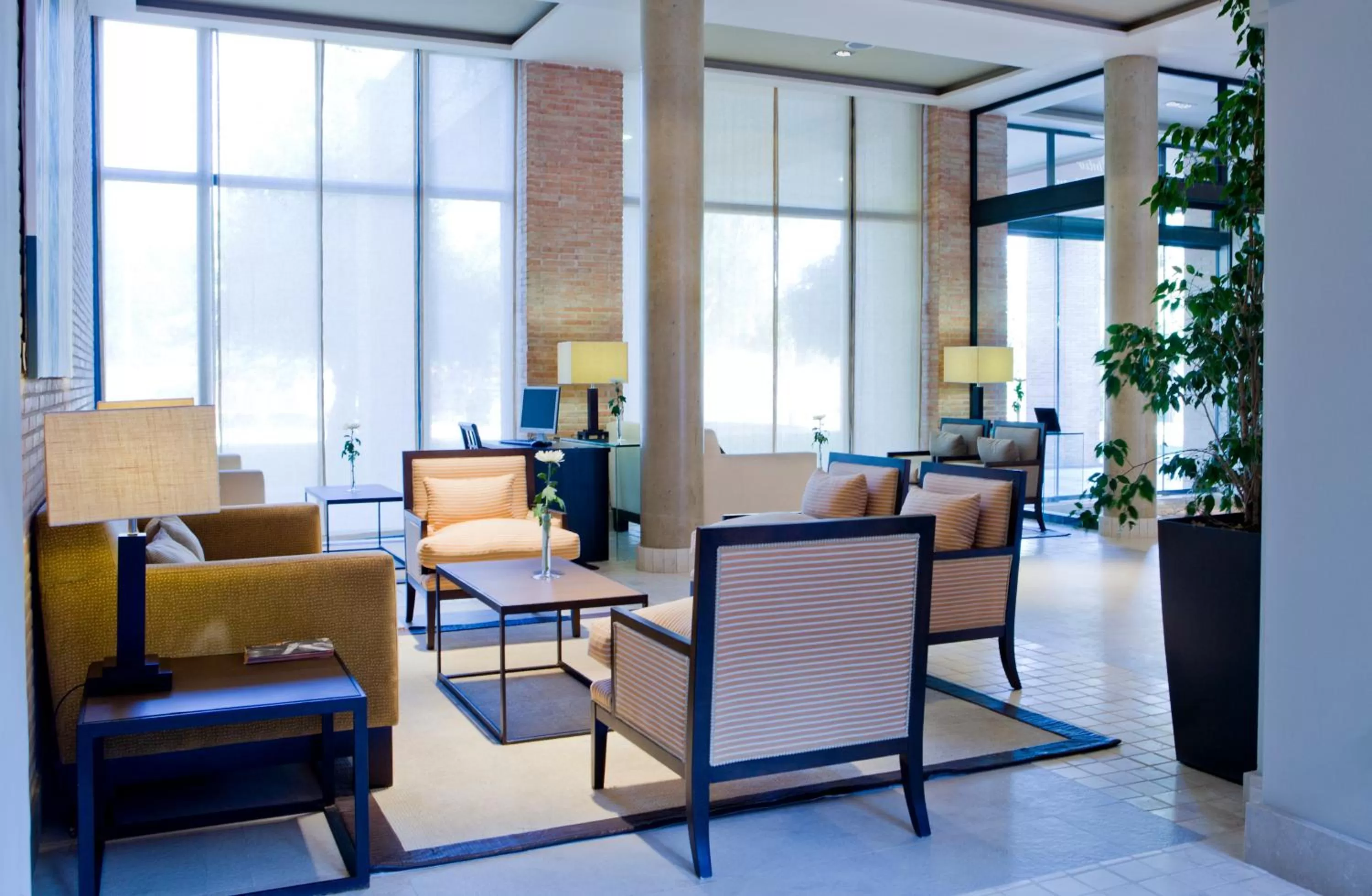 Lobby or reception in Intur Alcazar de San Juan