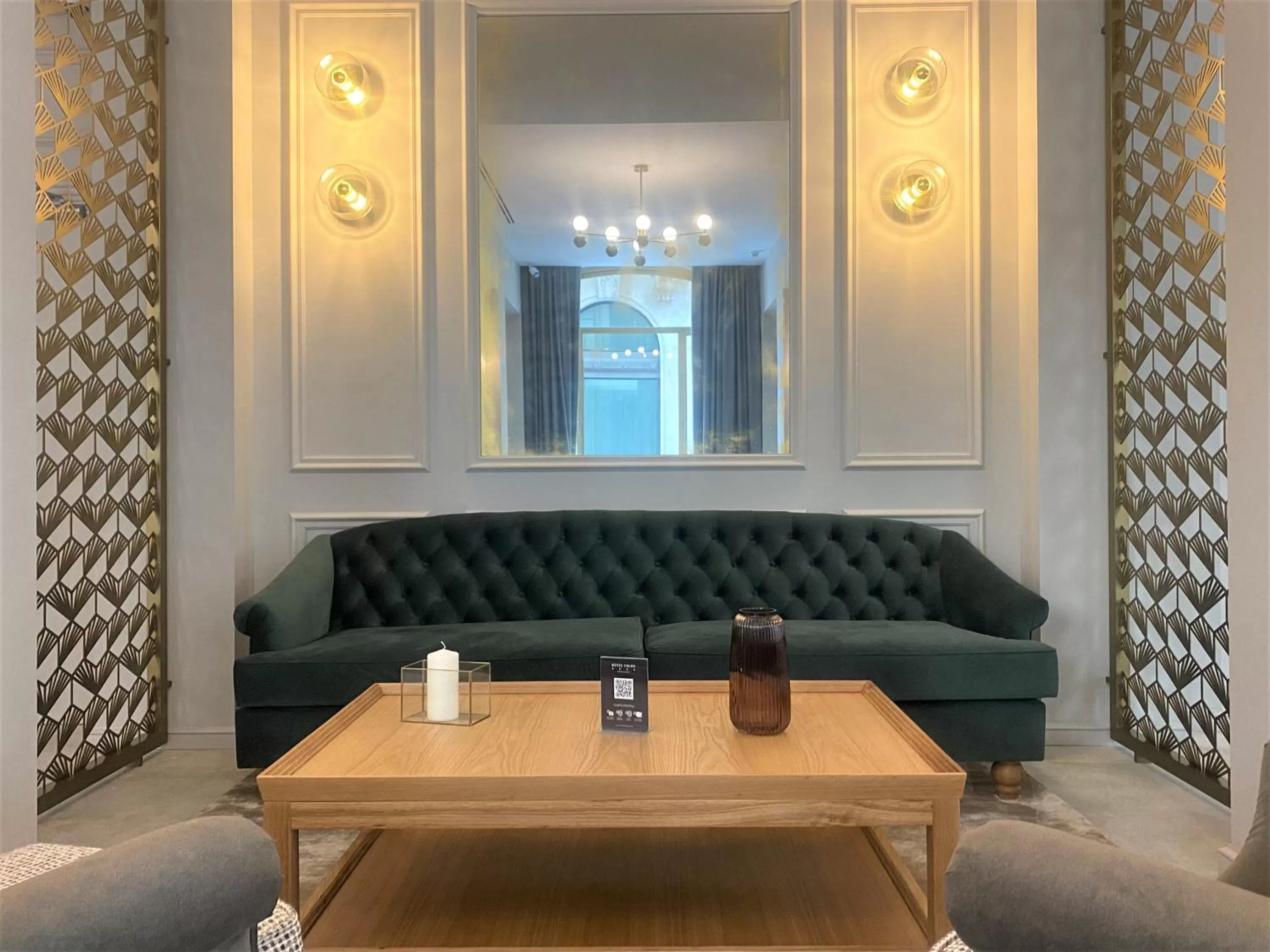 Property building, Seating Area in Colón Hotel Barcelona