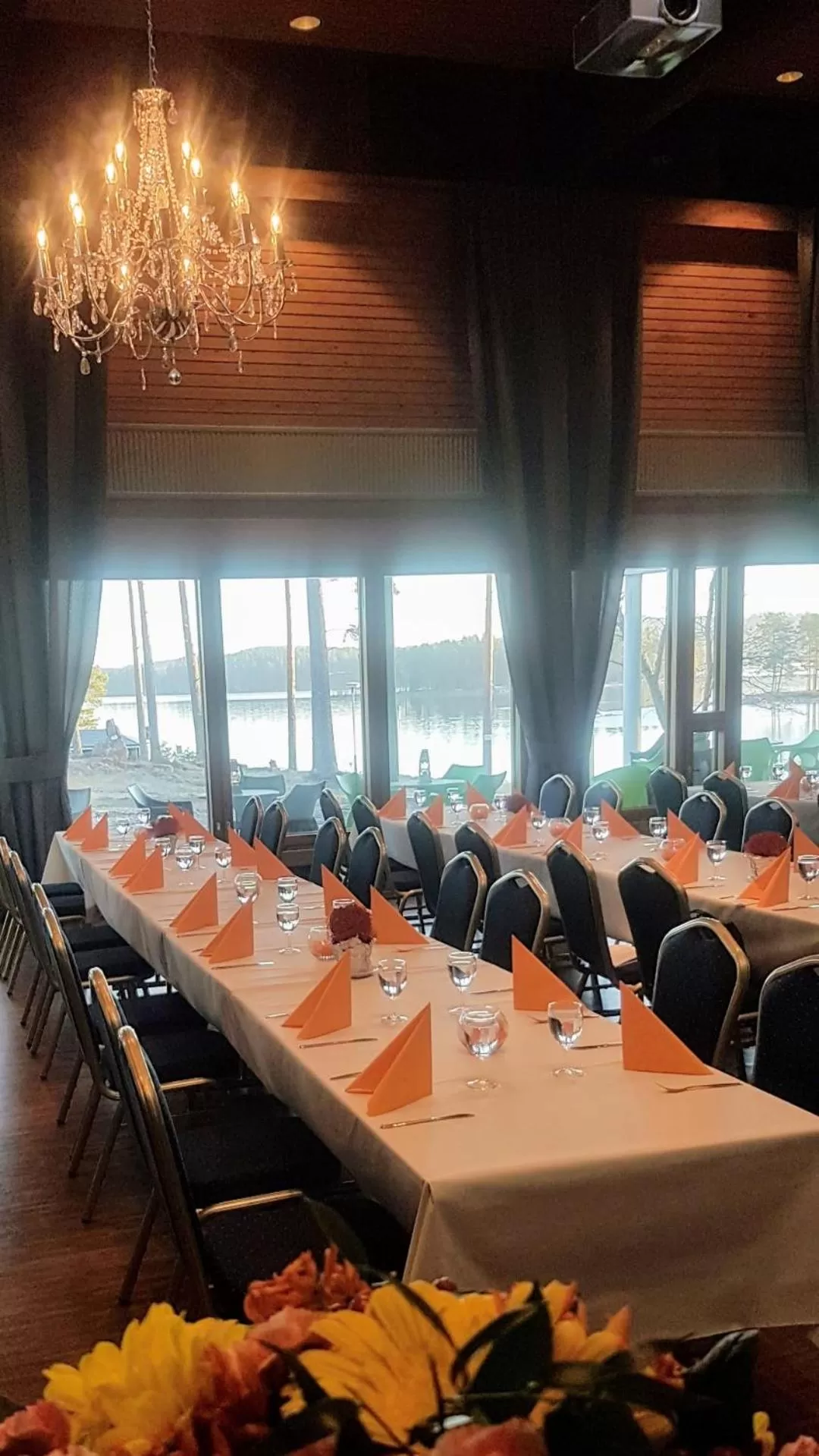 Restaurant/Places to Eat in Hotelli Viikinhovi