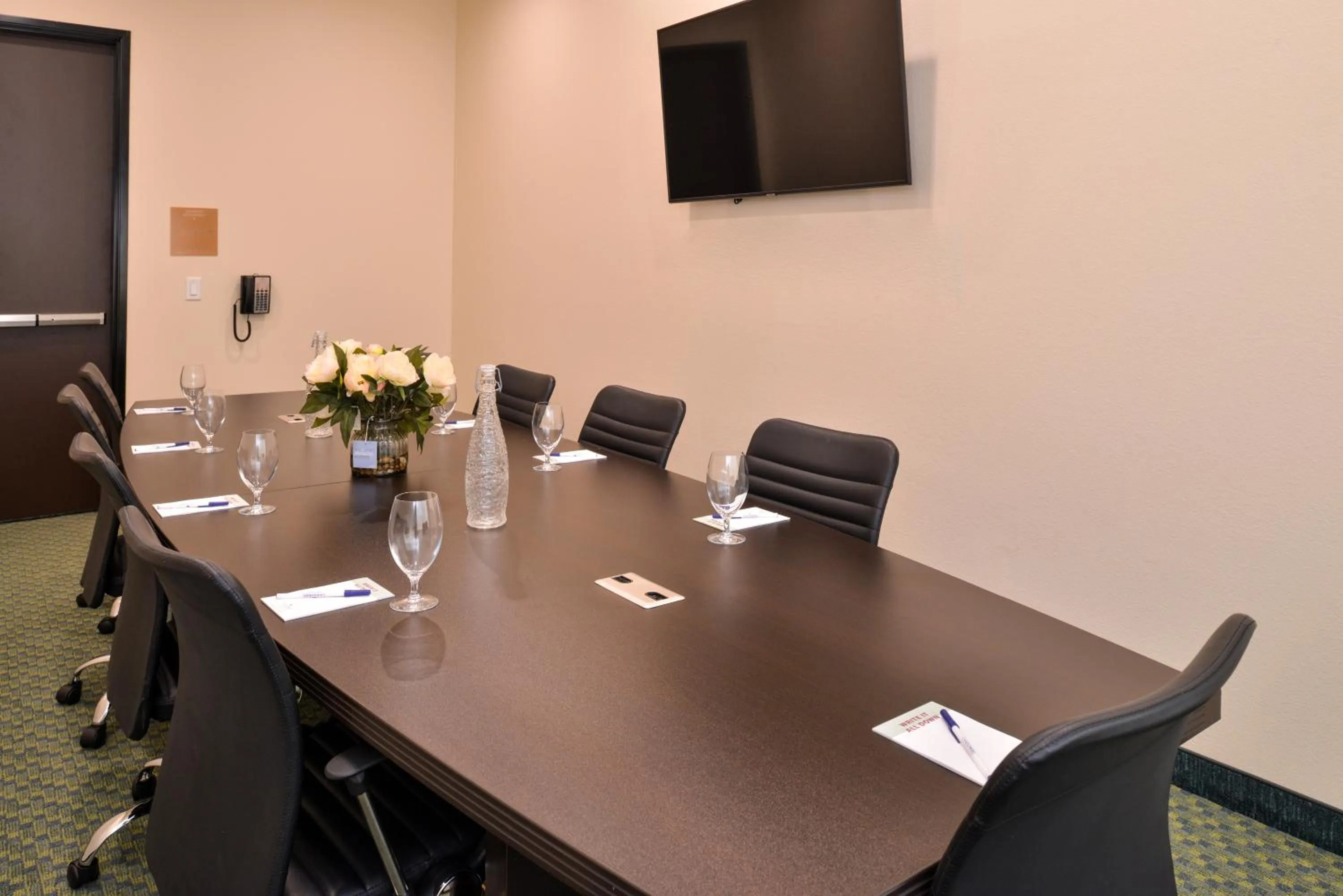 Meeting/conference room in Candlewood Suites - Austin Airport by IHG