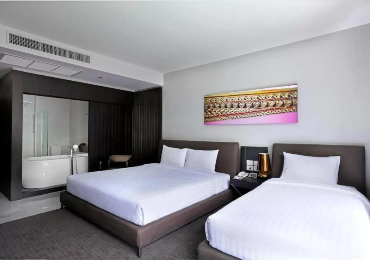 Pool View Room in S Ratchada Leisure Hotel - SHA PLUS Pool View Room in S Ratchada Leisure Hotel - SHA PLUS