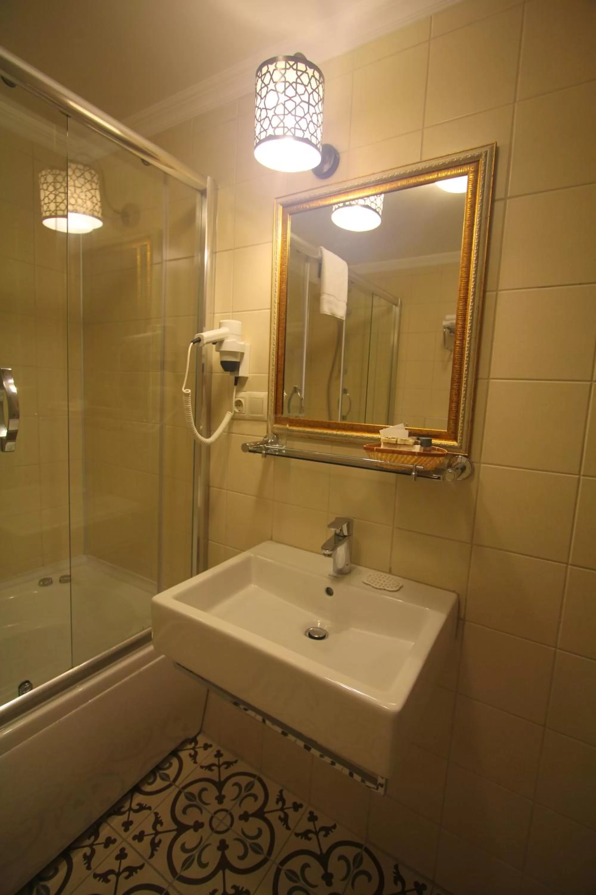 Bathroom in Venue Hotel Istanbul Old City