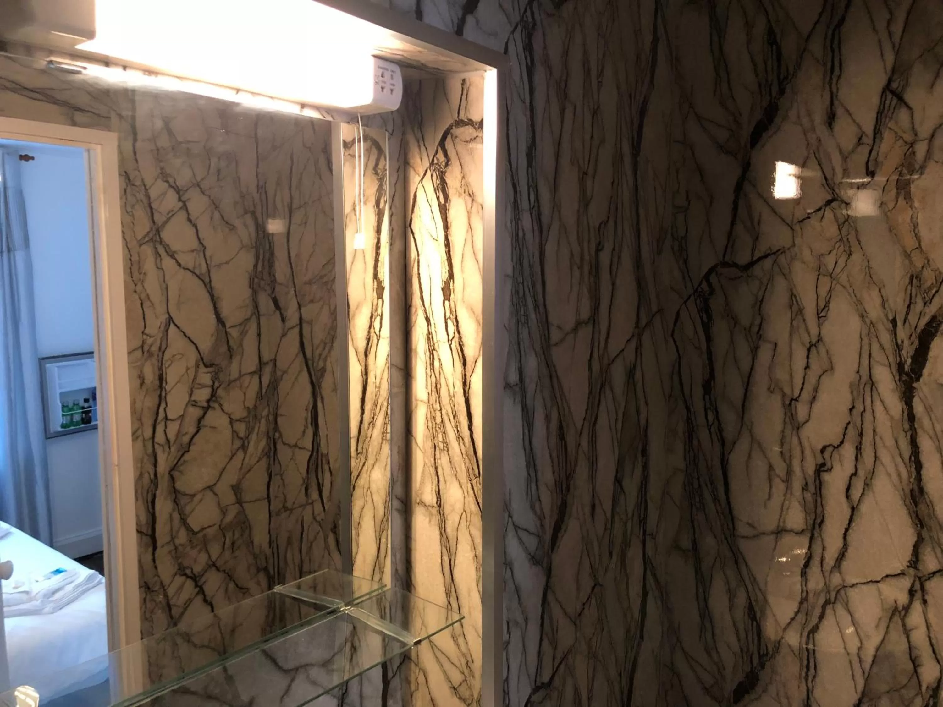 Bathroom in Bell Gate House