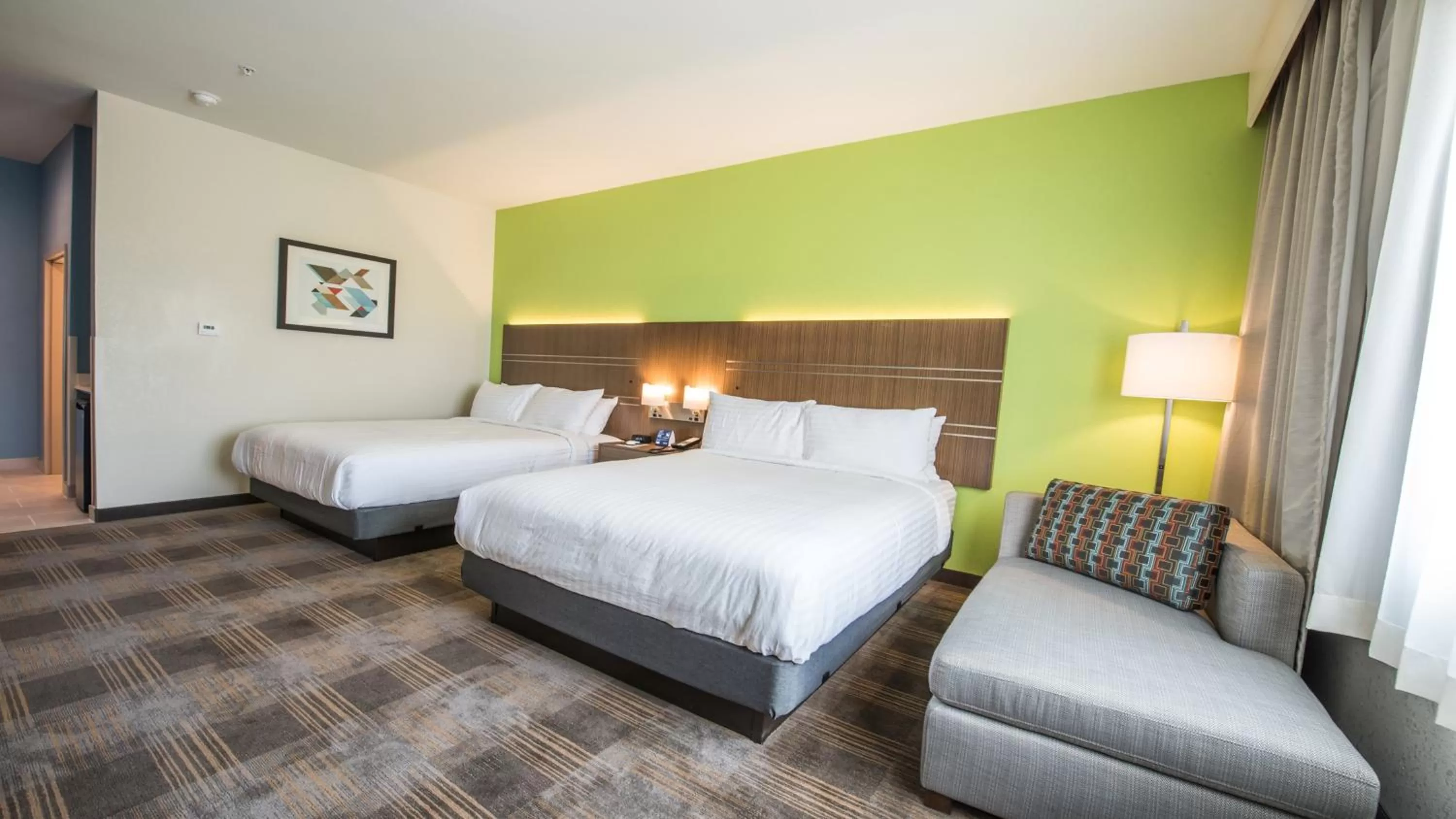 Photo of the whole room, Bed in Holiday Inn Express & Suites - Dripping Springs - Austin Area by IHG