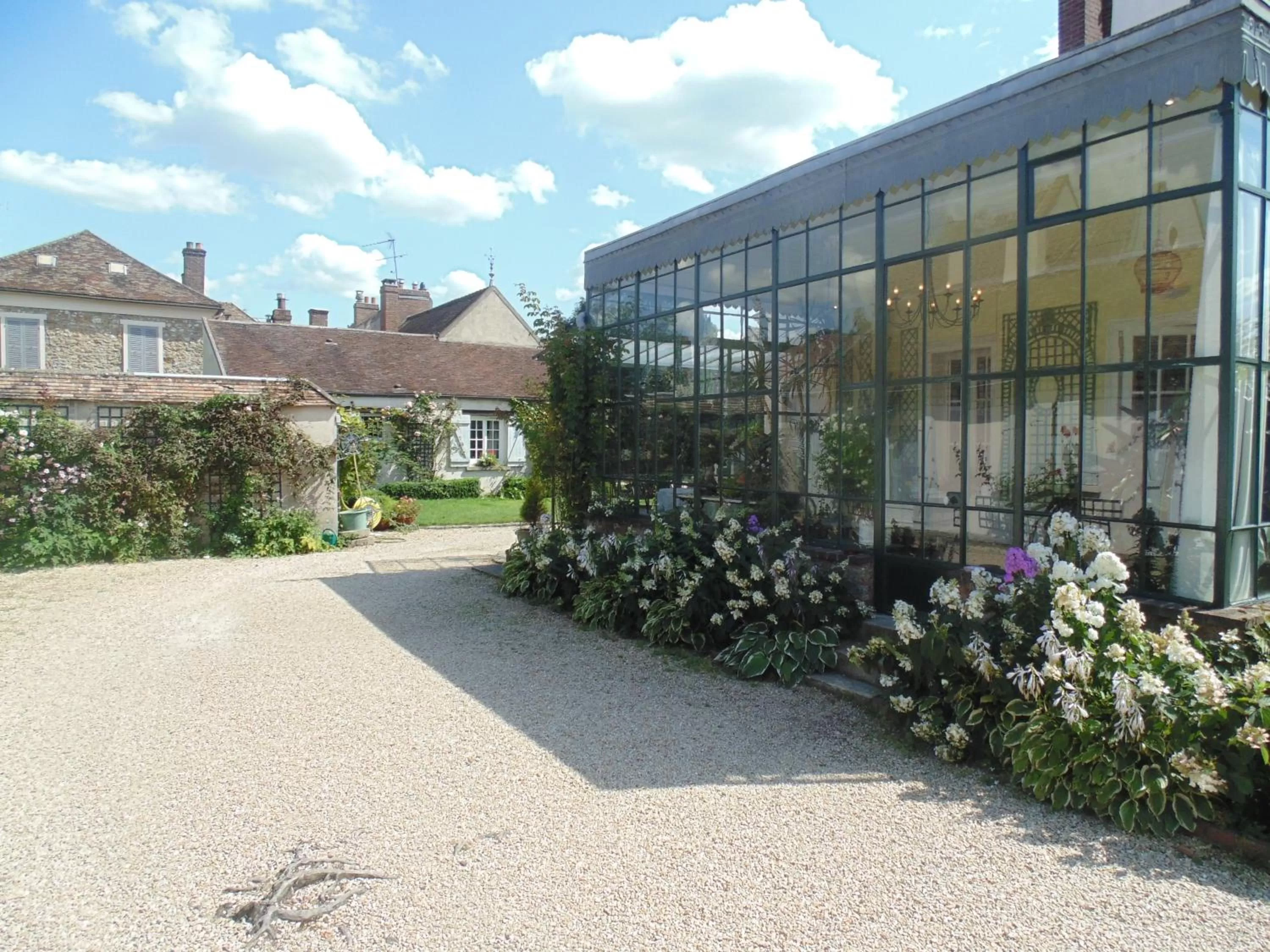 Property building in Clos Saint Nicolas