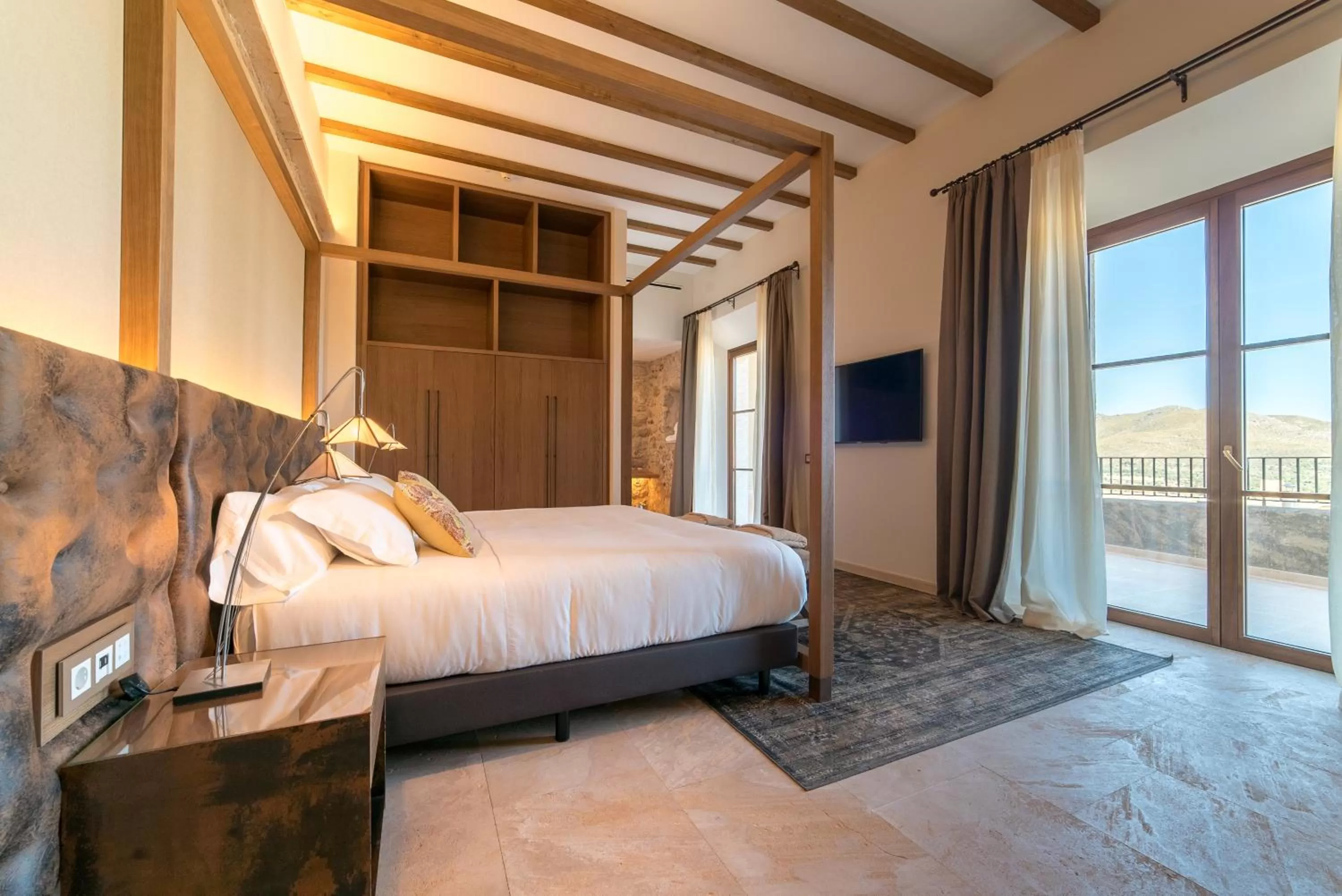 Photo of the whole room, Bed in Hotel Creu de Tau Art&Spa-Adults only