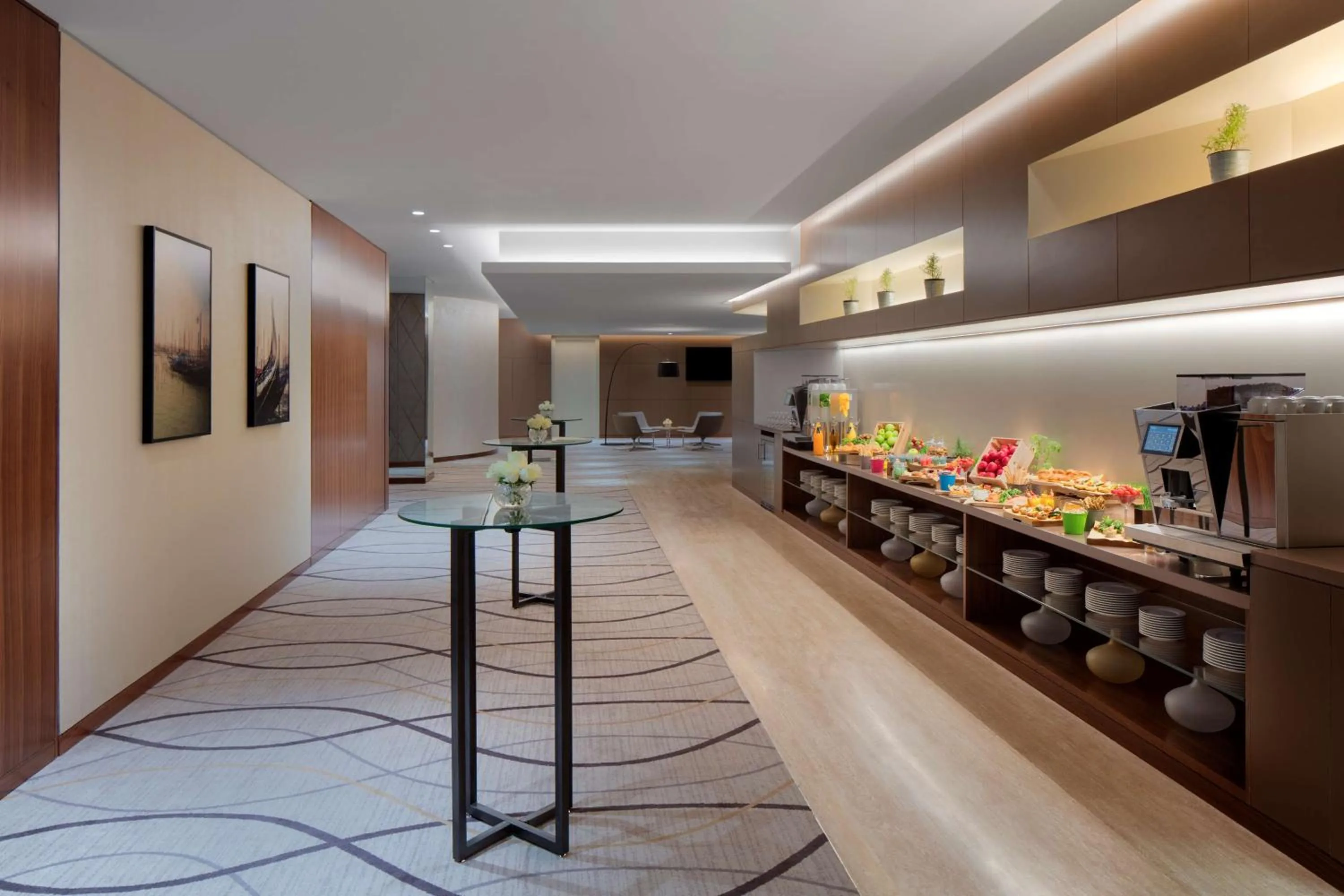 Meeting/conference room in Radisson Blu Hotel, Dubai Deira Creek