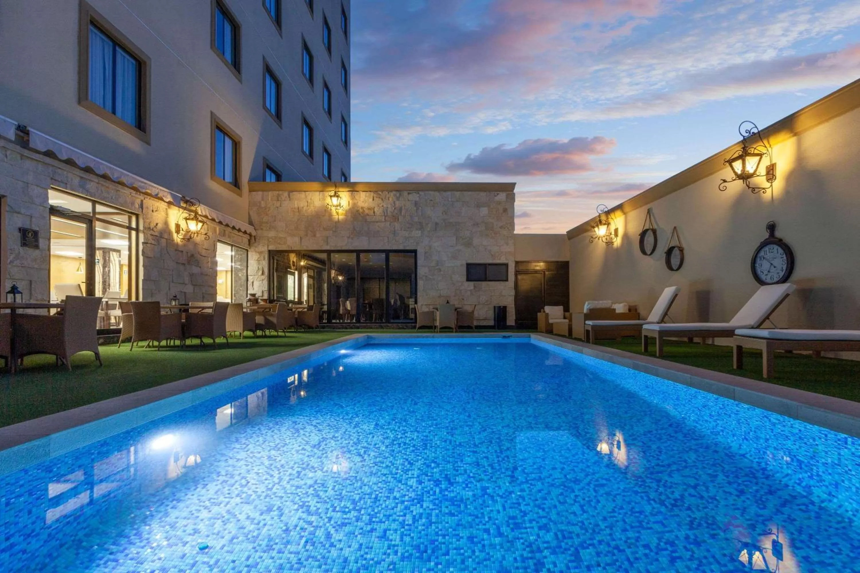 Night in Wyndham Torreon