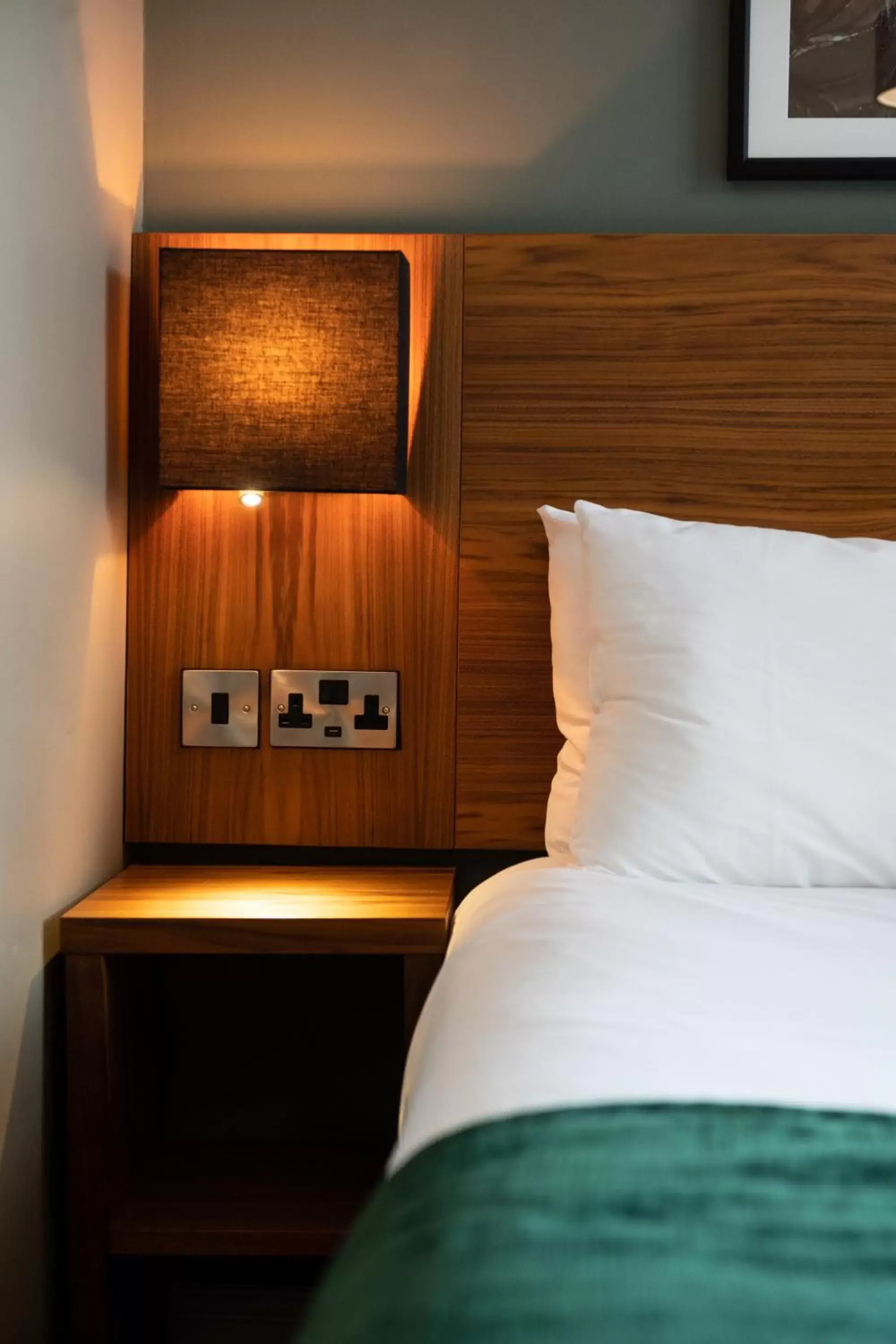 Family Room (2 Adults + 1 Child) - Disability Access in The Oatlands Chaser by Innkeeper's Collection Family Room (2 Adults + 1 Child) - Disability Access in The Oatlands Chaser by Innkeeper's Collection