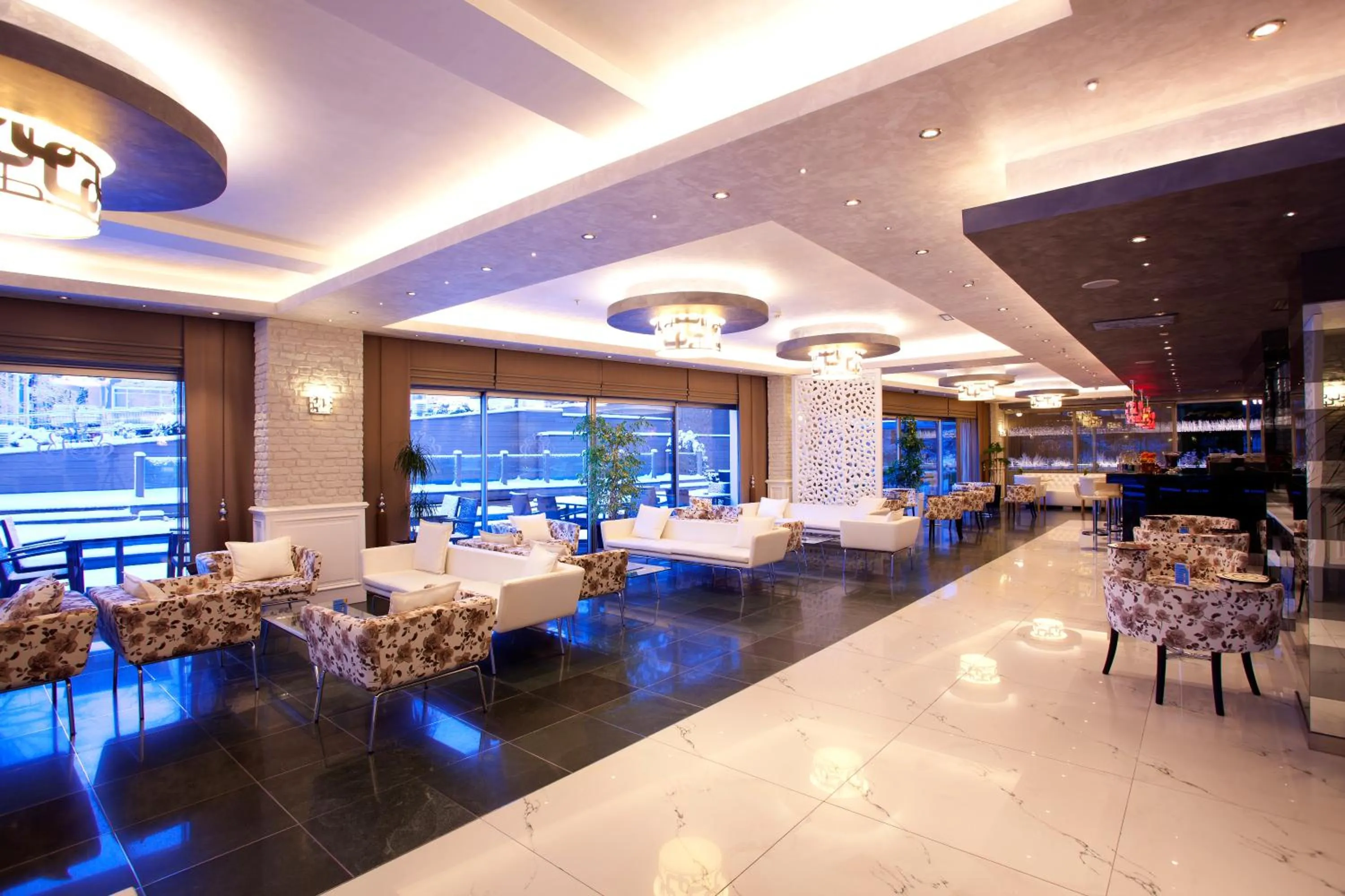 Lobby or reception in Limak Ambassadore Hotel Ankara