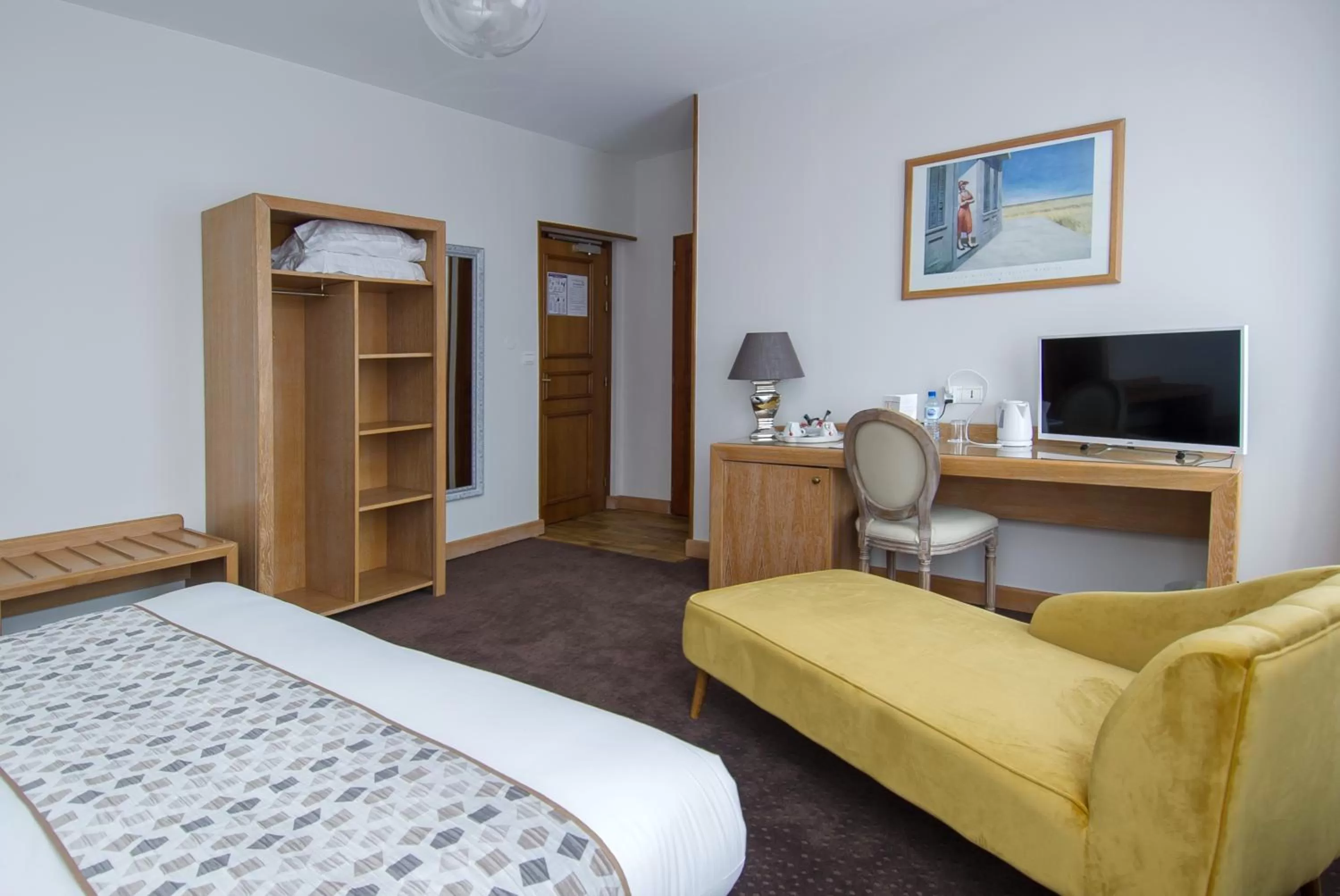 Photo of the whole room, Bed in Hotel Eden