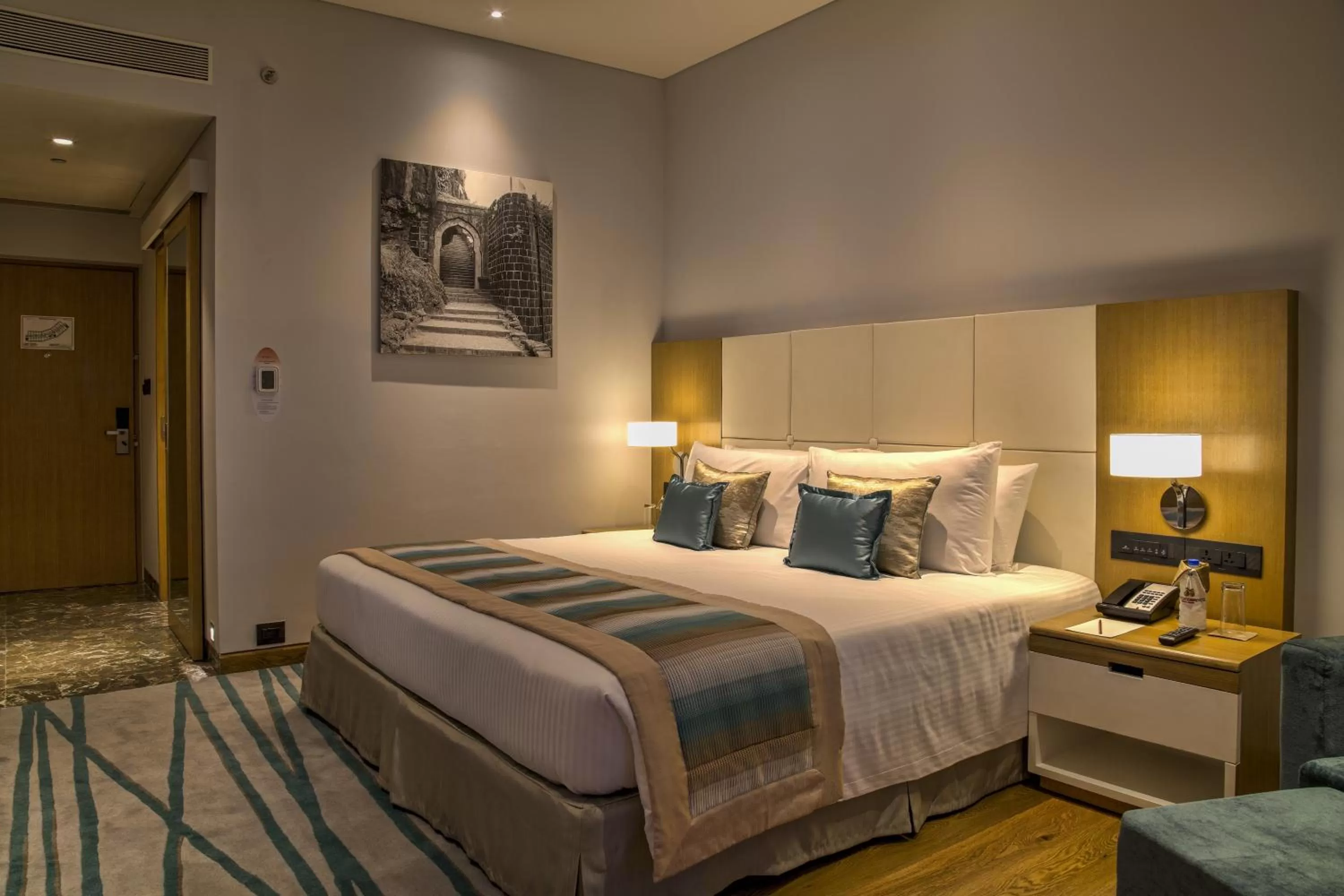 Photo of the whole room, Bed in Gateway Nashik