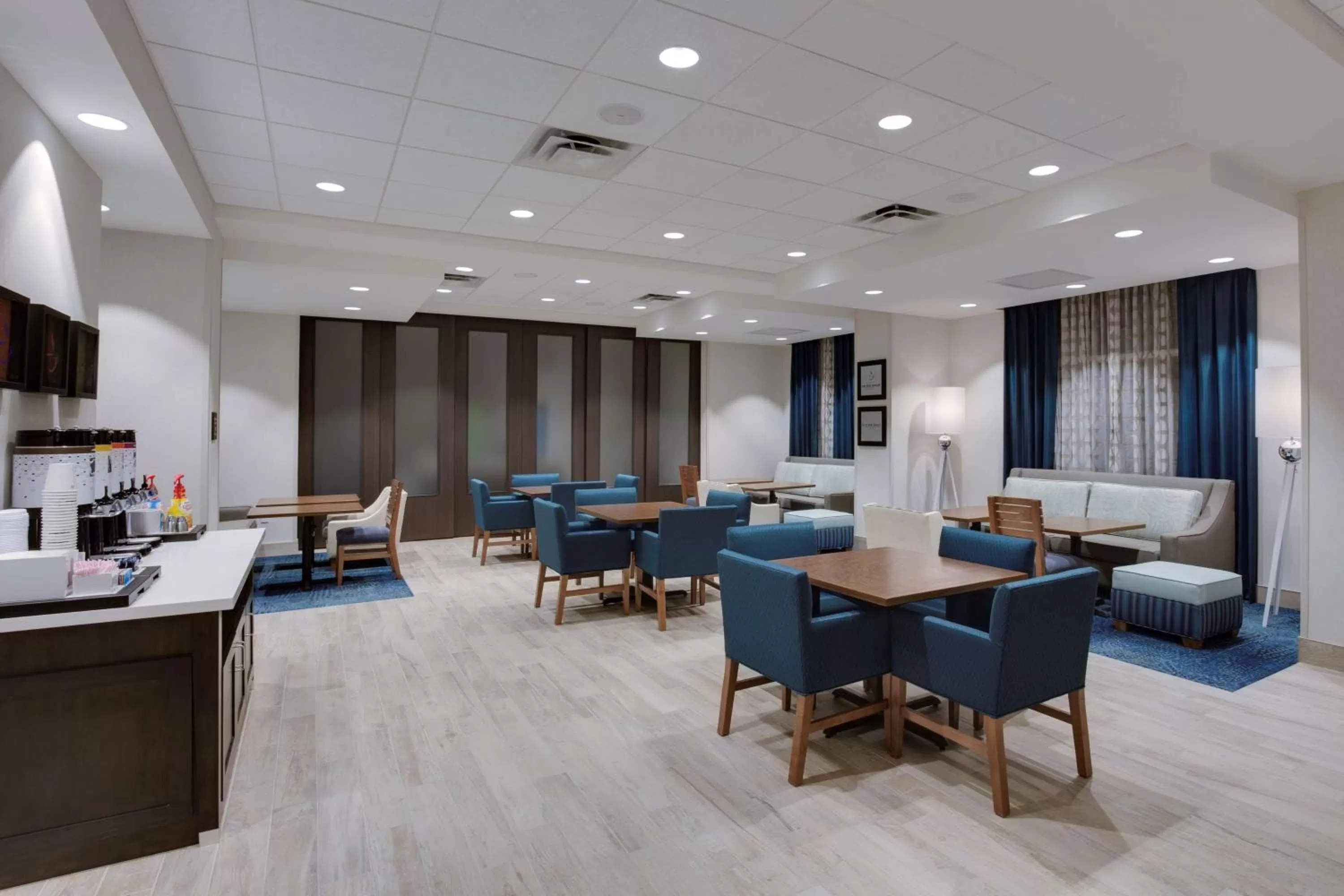 Lobby or reception in Hampton Inn Fort Lauderdale Pompano Beach
