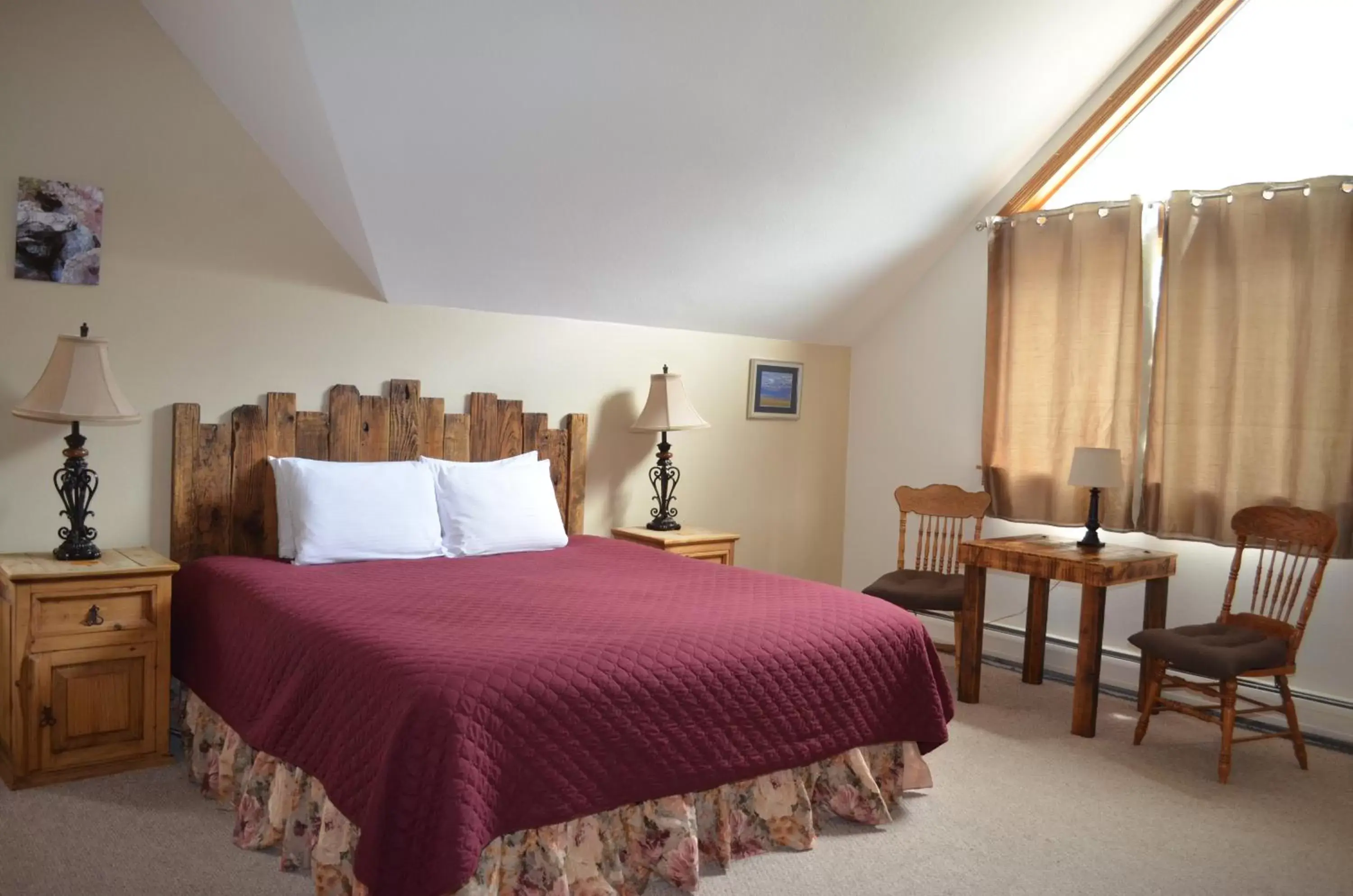 Superior King Room in The Ouray Main Street Inn Superior King Room in The Ouray Main Street Inn