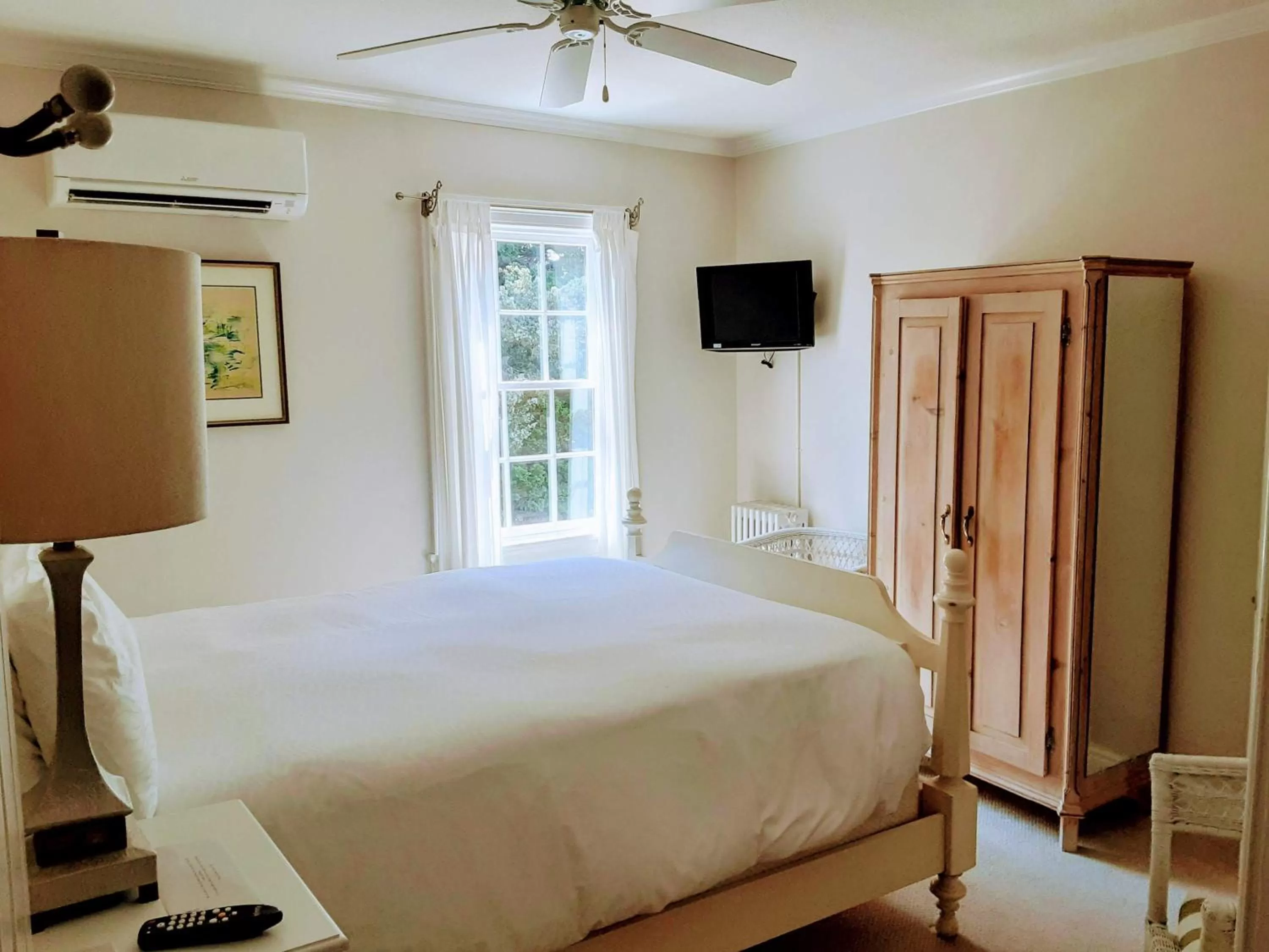 Bed in Belfry Inn and Bistro