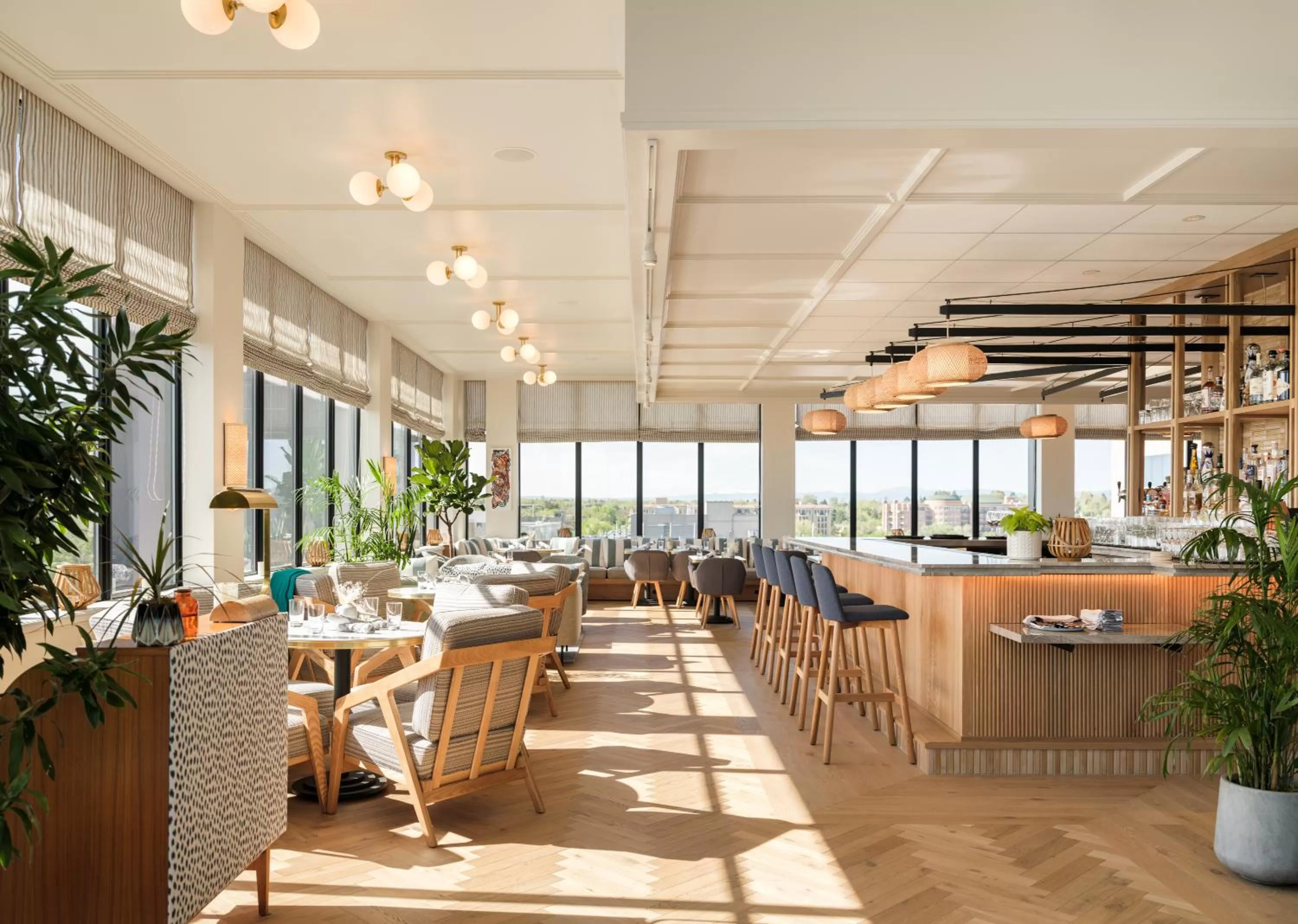 Restaurant/places to eat in Clayton Hotel & Members Club