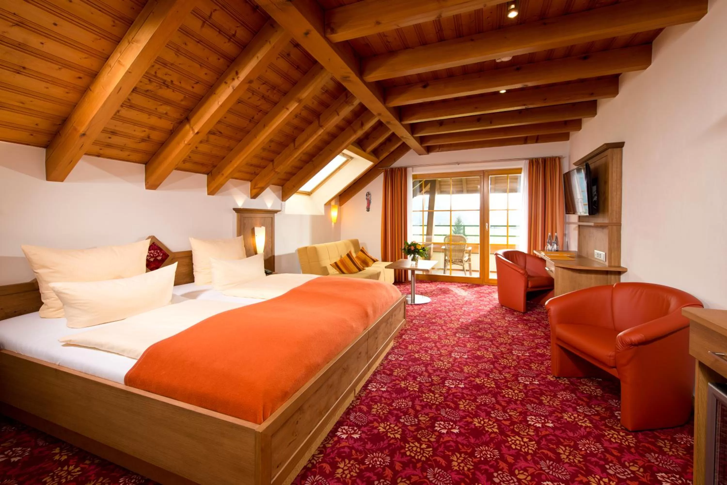Photo of the whole room, Bed in Silberkönig Schwarzwald Hotel & Restaurant Ringhotel