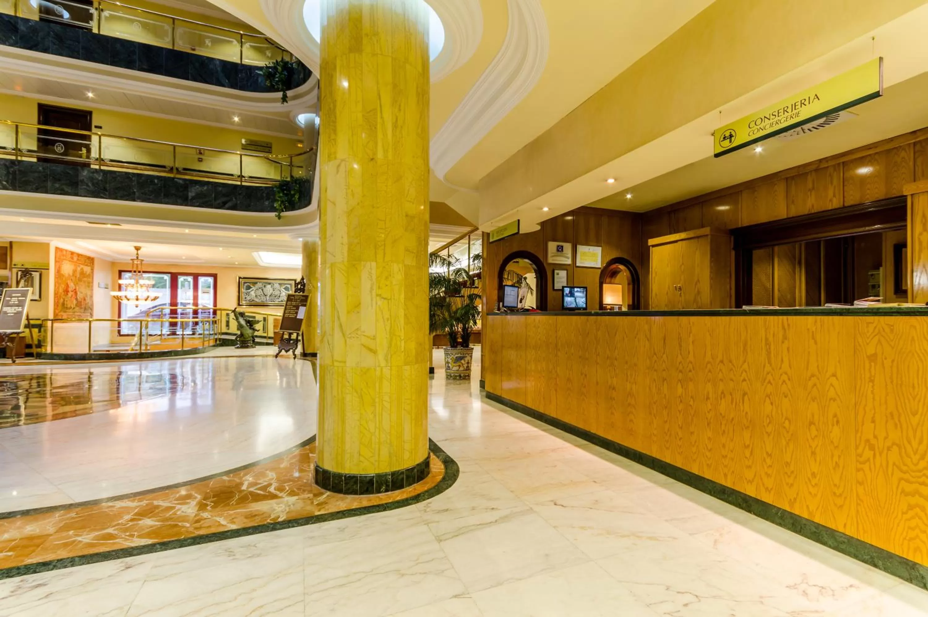 Lobby or reception in Infanta Cristina