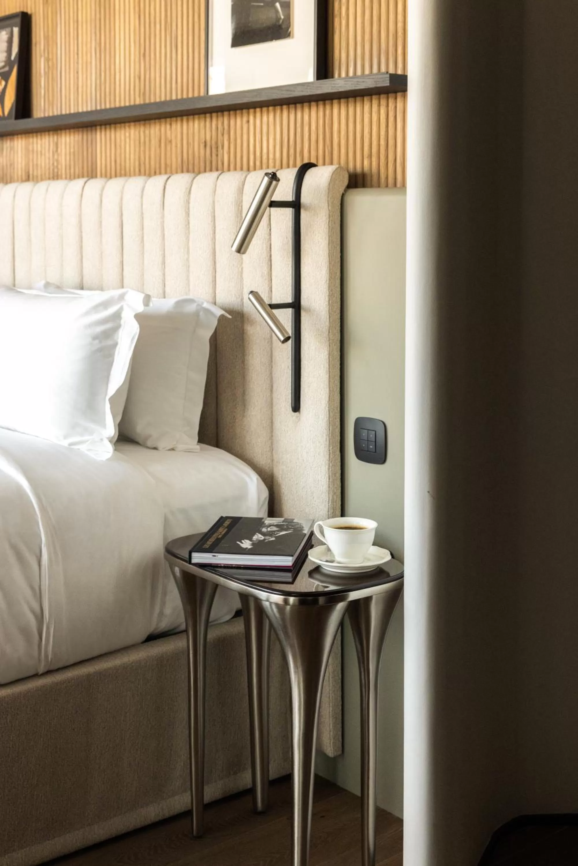 Bed in Hôtel Dame des Arts