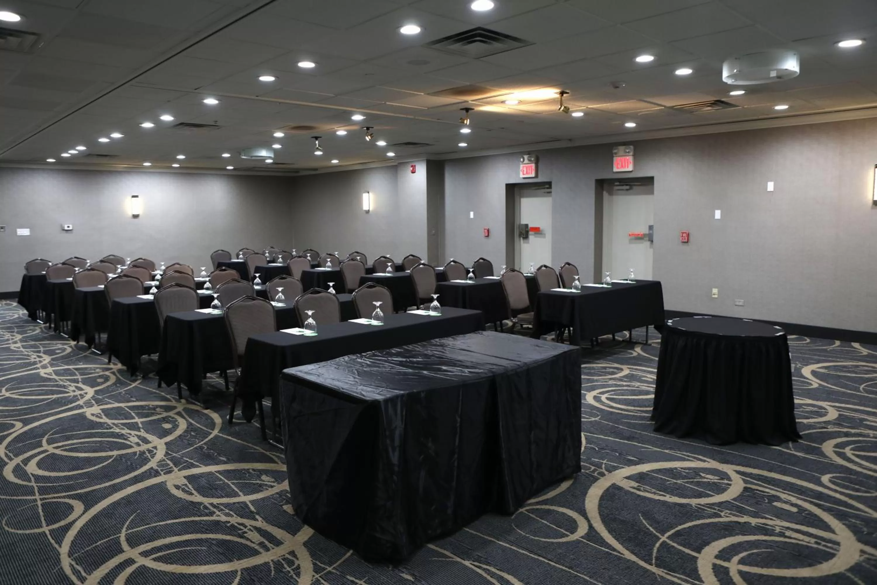 Meeting/conference room in Holiday Inn Chicago/Oak Brook by IHG