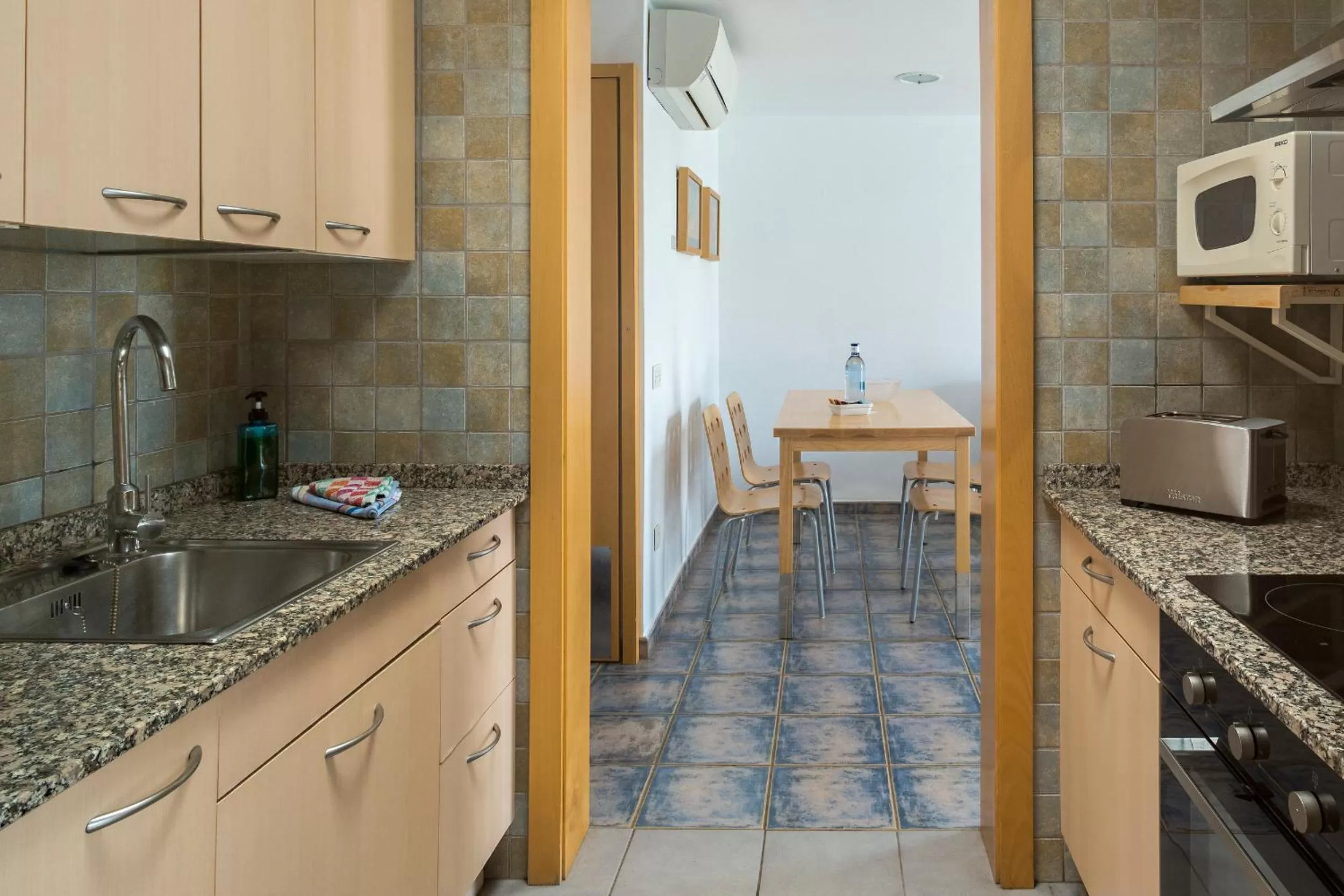 Kitchen or kitchenette in Nautilus Lanzarote