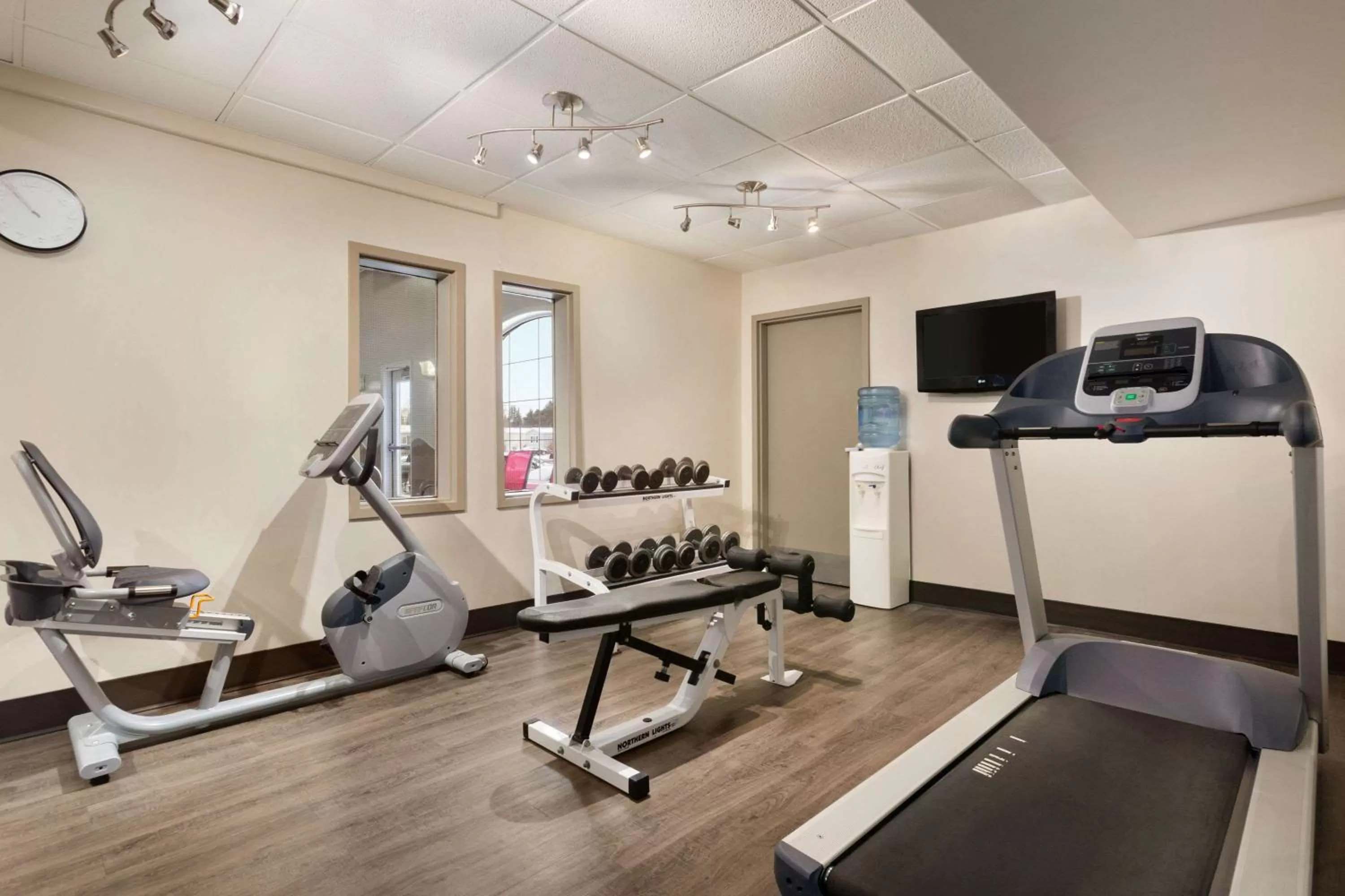 Fitness centre/facilities in Days Inn & Suites by Wyndham Brandon