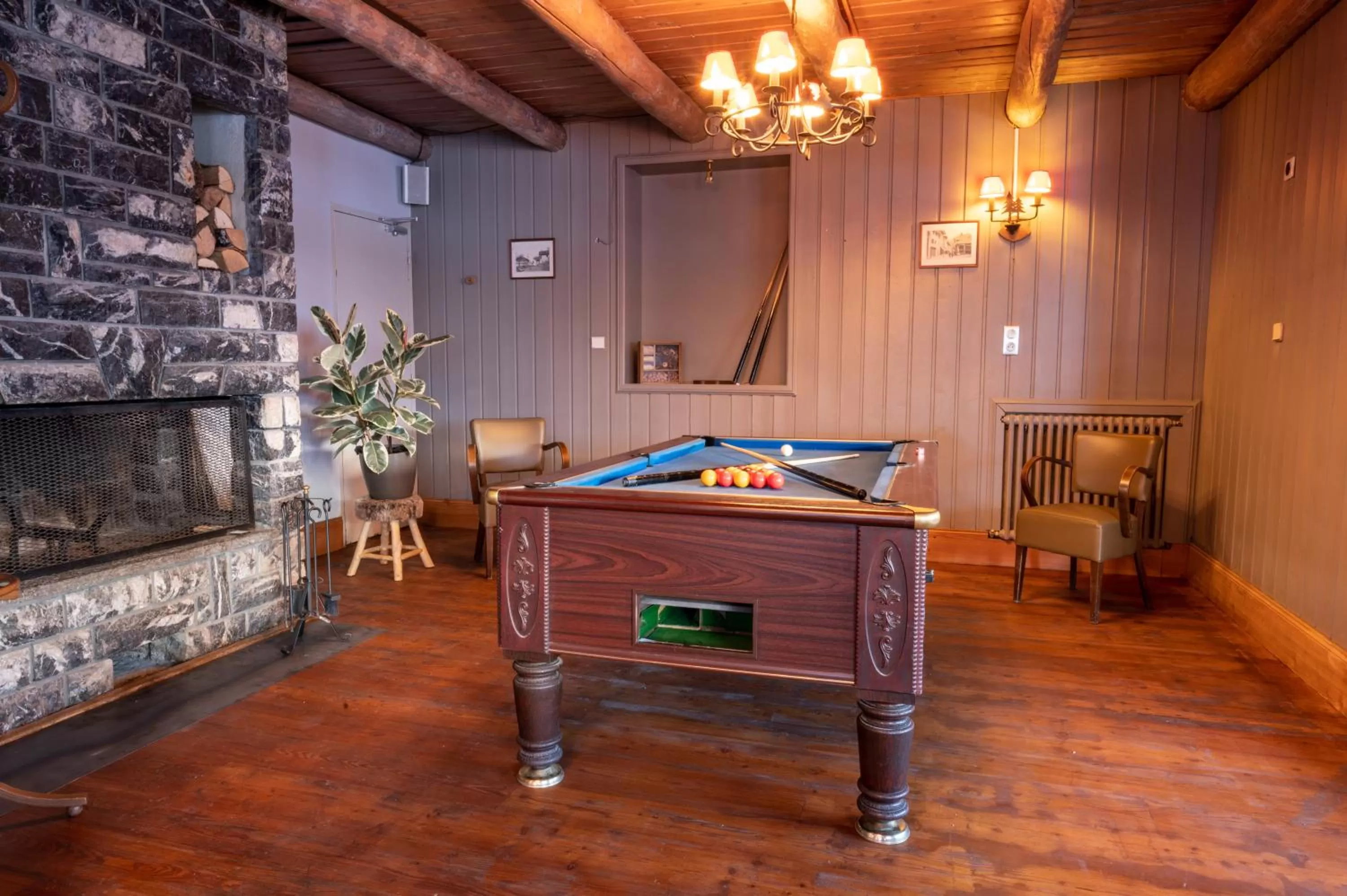 Billiard, Billiards in Hôtel L'Arbina