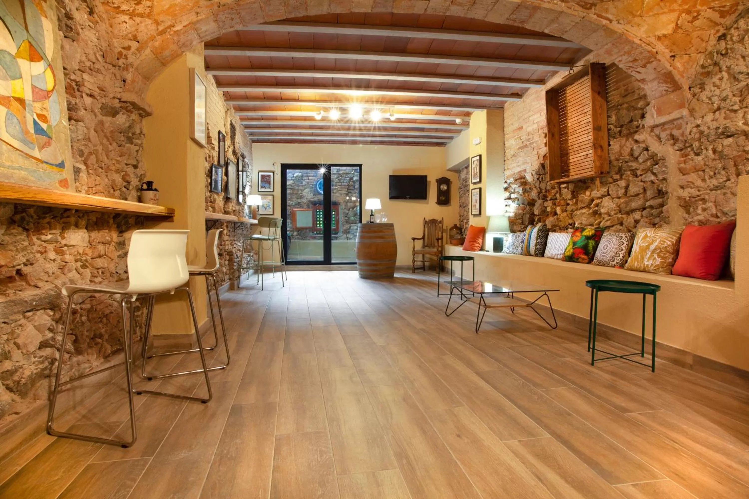 Dining Area in Priorat Aparthotel