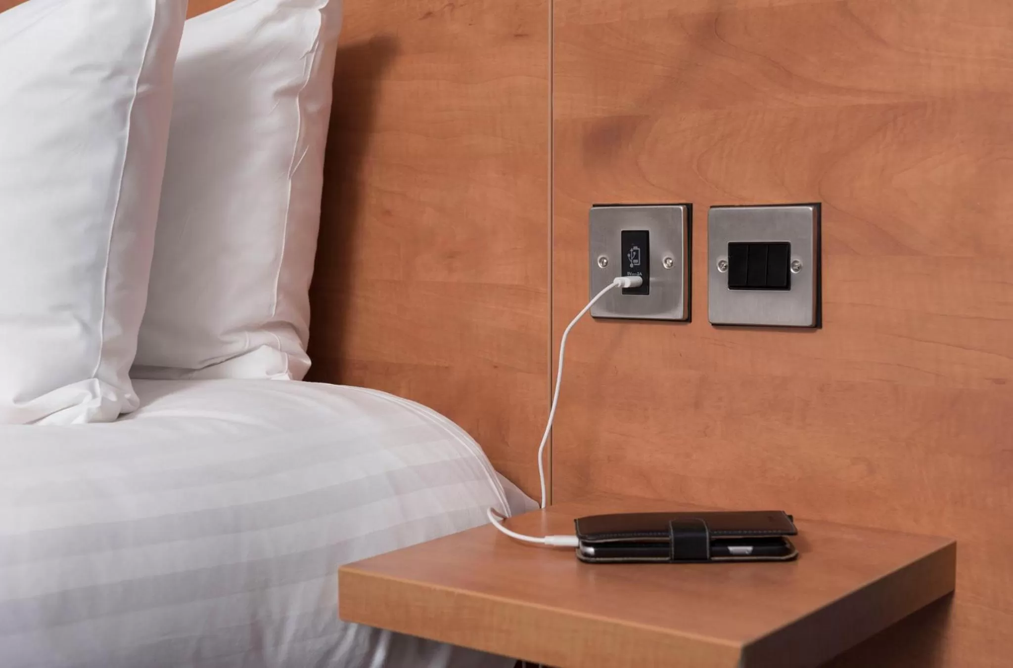 Bed in Holiday Inn Express Birmingham Star City by IHG