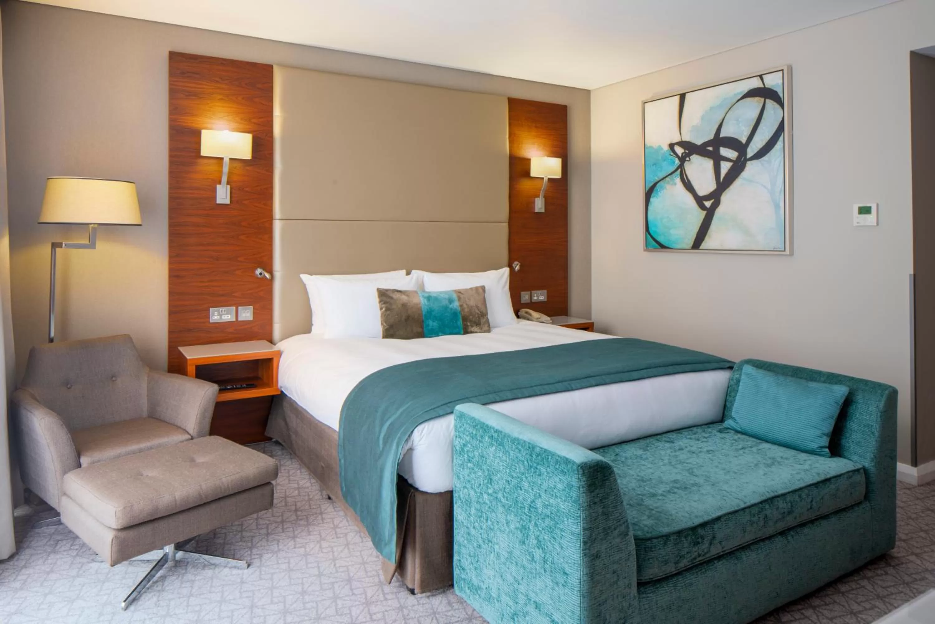 Bedroom, Bed in Crowne Plaza London - Docklands by IHG