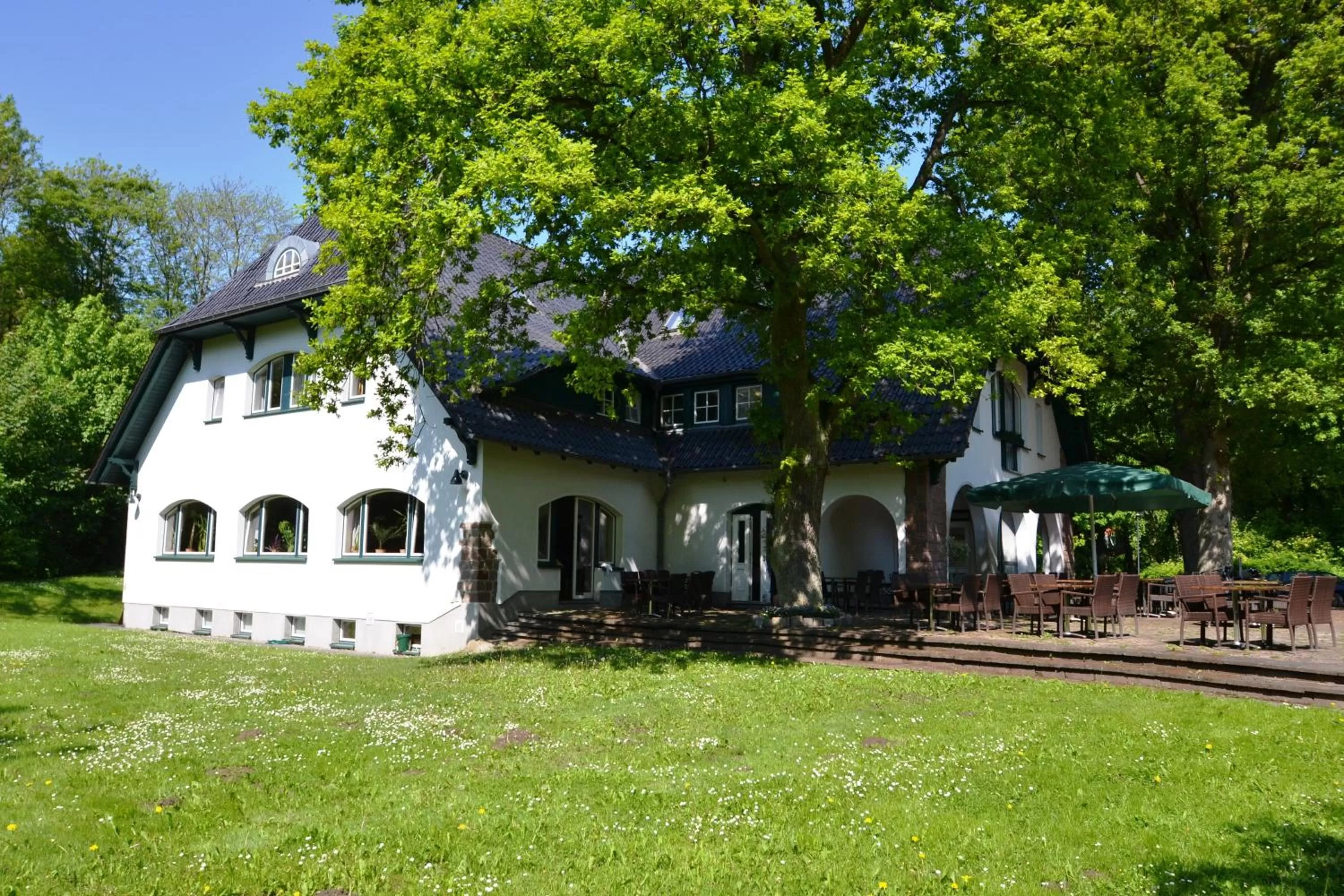 Facade/entrance in Hotel am Rugard