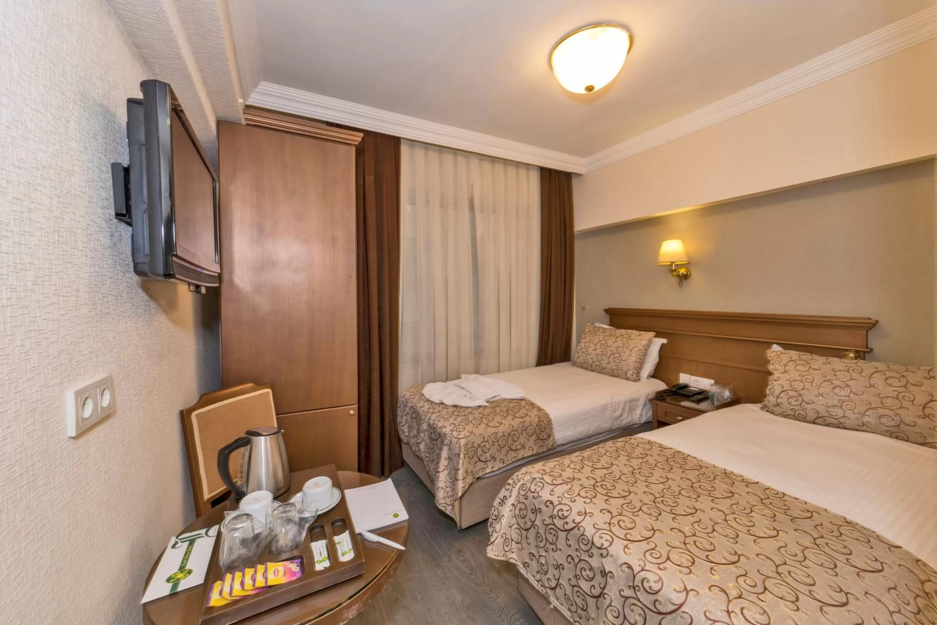 Bed in Laleli Gonen Hotel