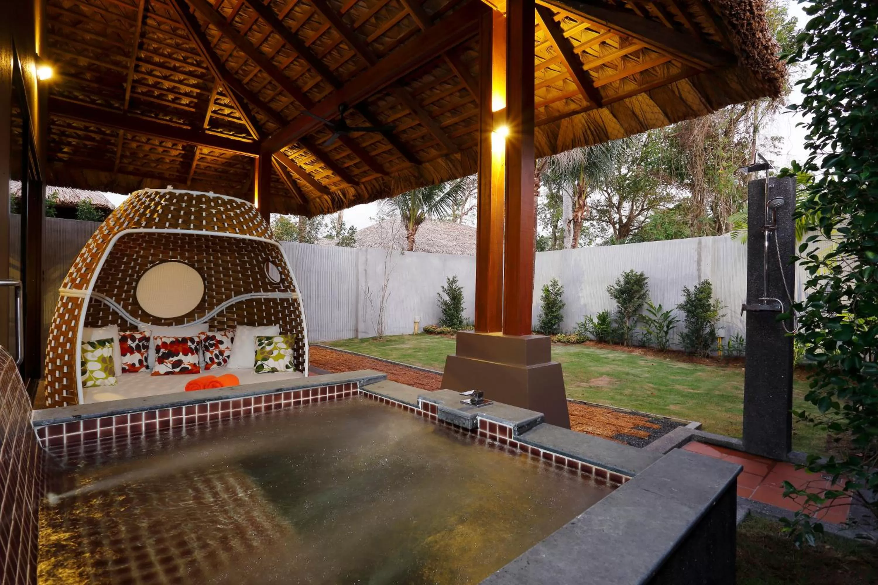 Villa Elite with Jacuzzi in ananea Beyond Khaolak